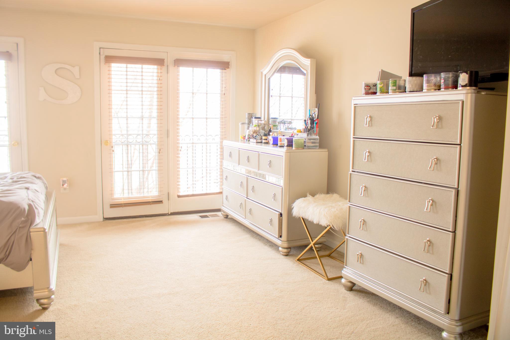 POWELLS RUN VILLAGE - Residential Lease