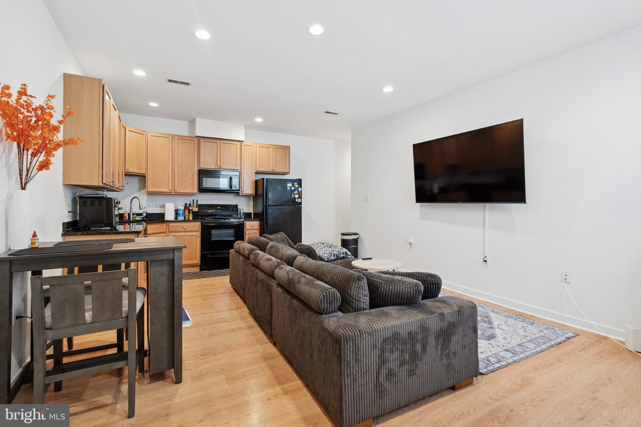 ROXBOROUGH - Residential Lease