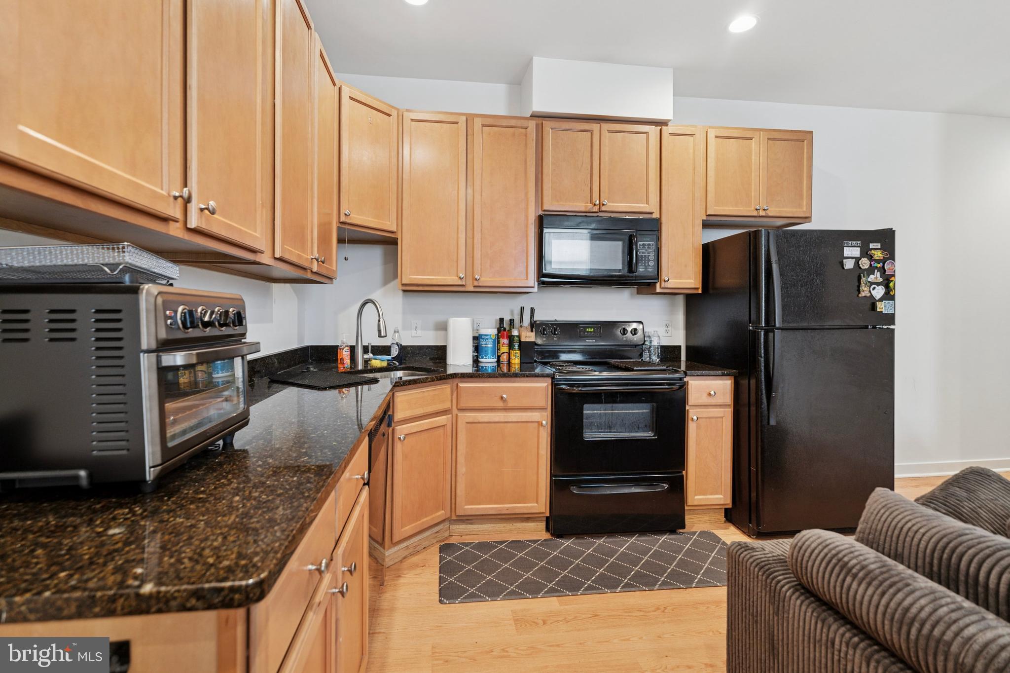 ROXBOROUGH - Residential Lease