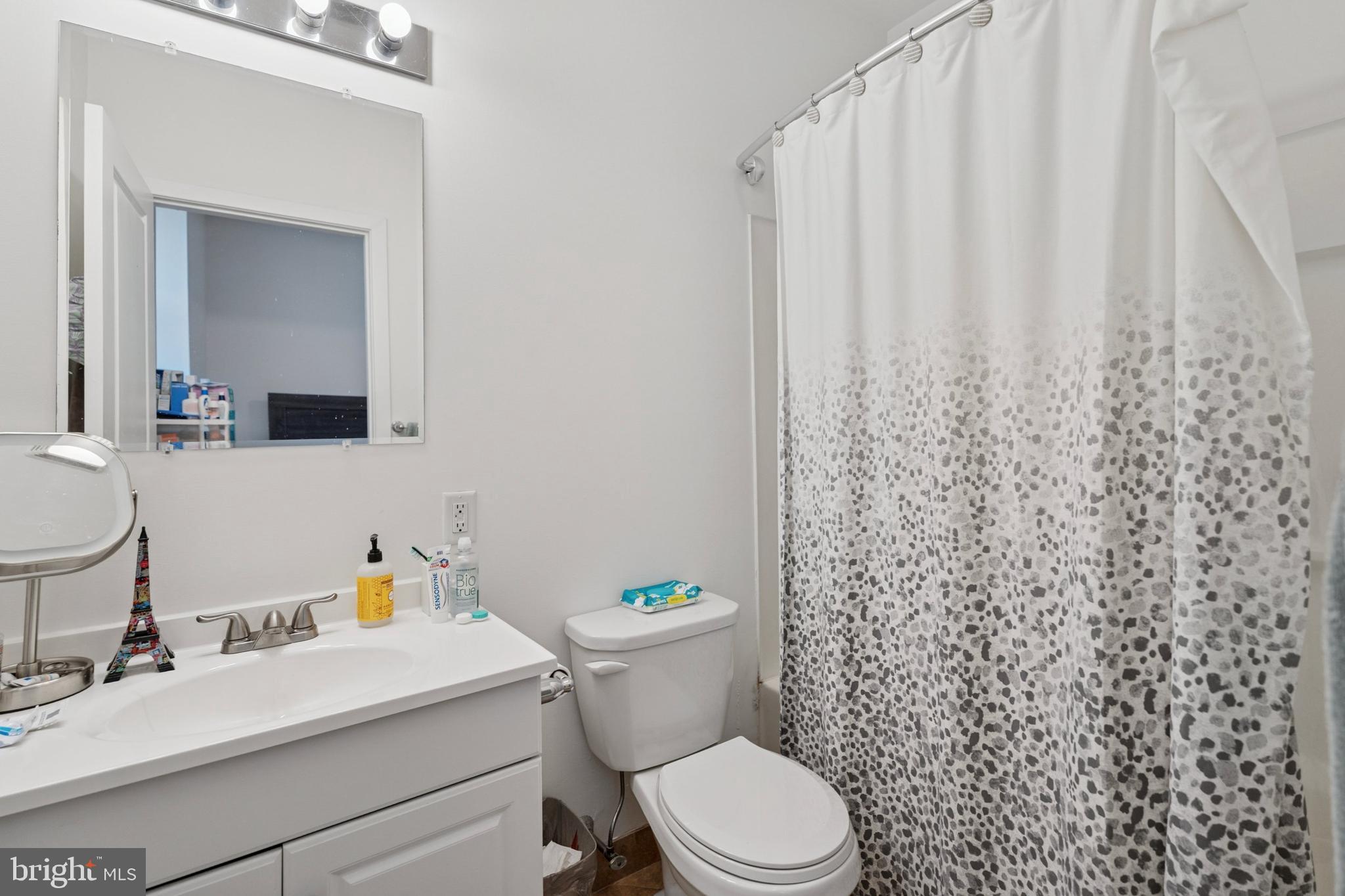 ROXBOROUGH - Residential Lease