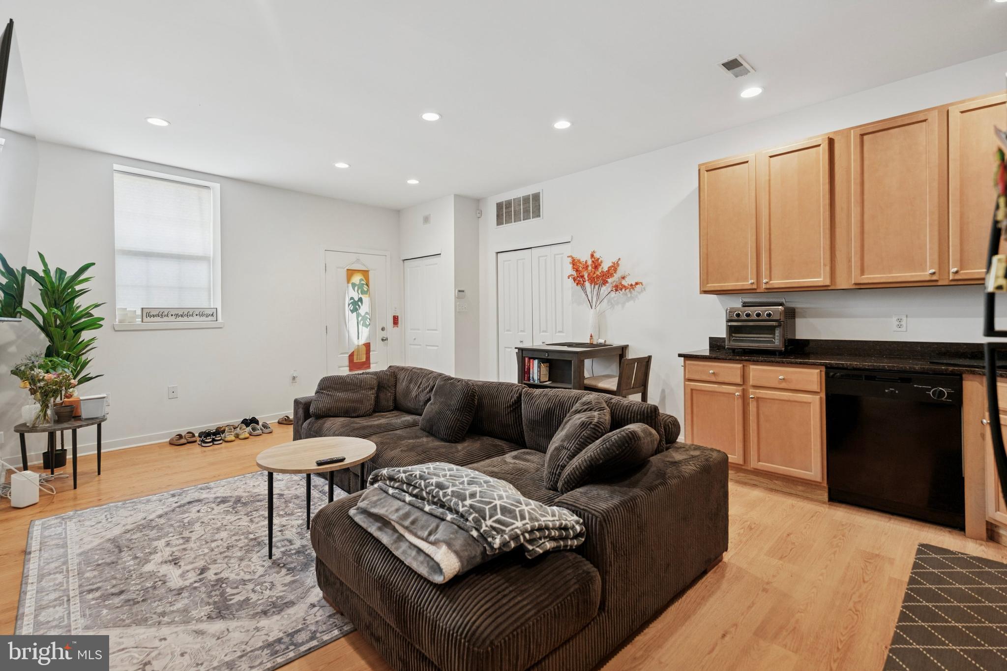 ROXBOROUGH - Residential Lease