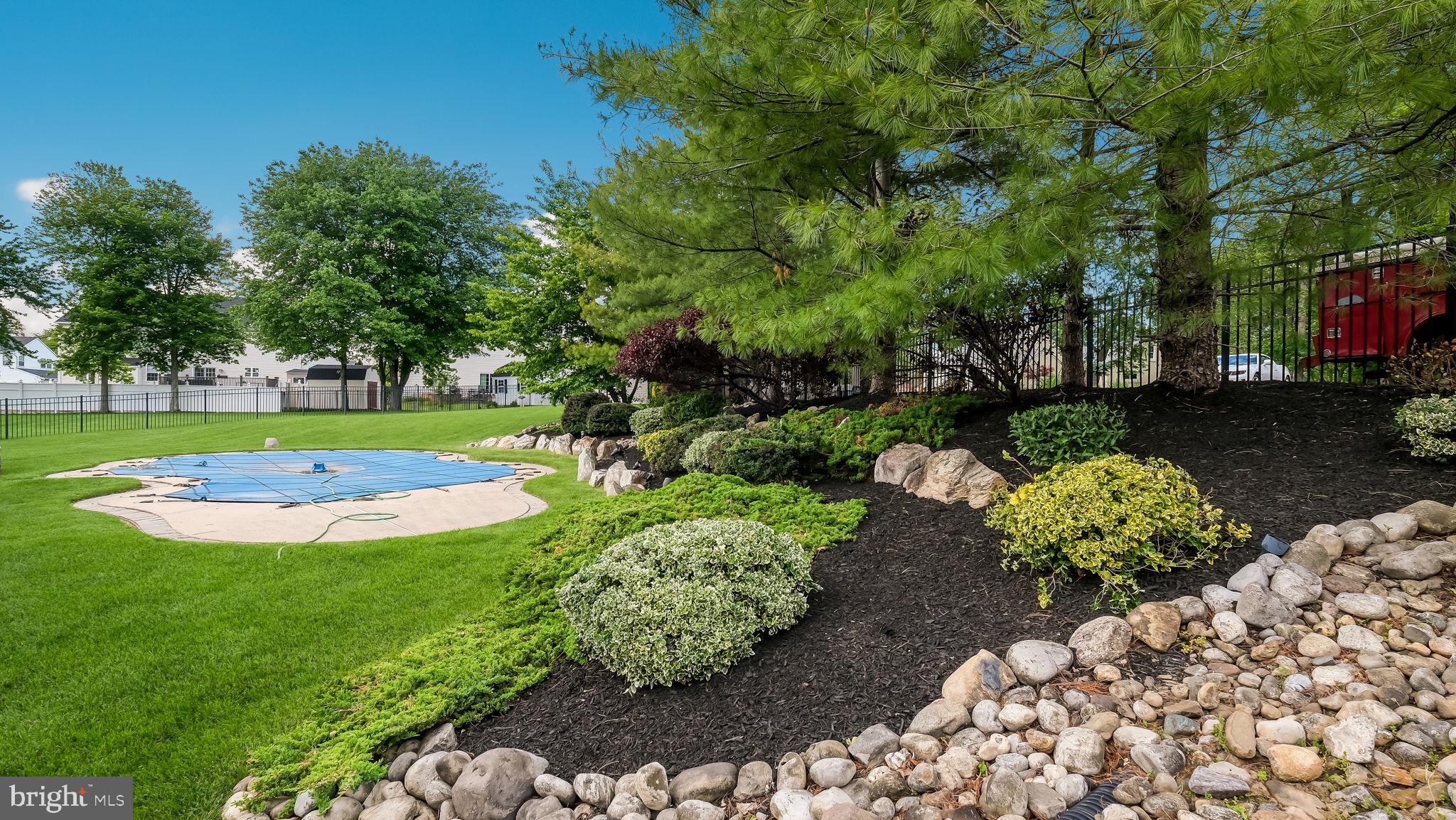 REDSTONE WOODS - Residential