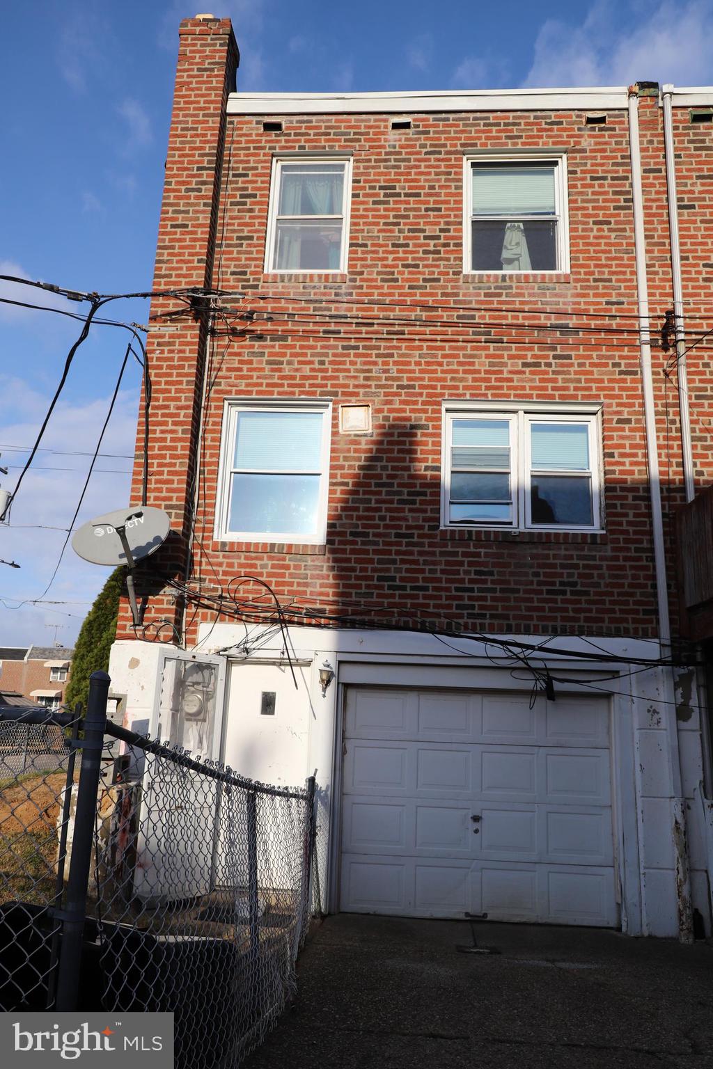 MAYFAIR - Residential Lease