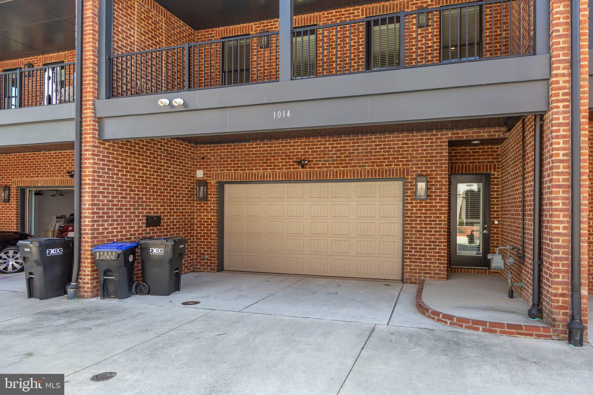 AMELIA SQUARE - Residential