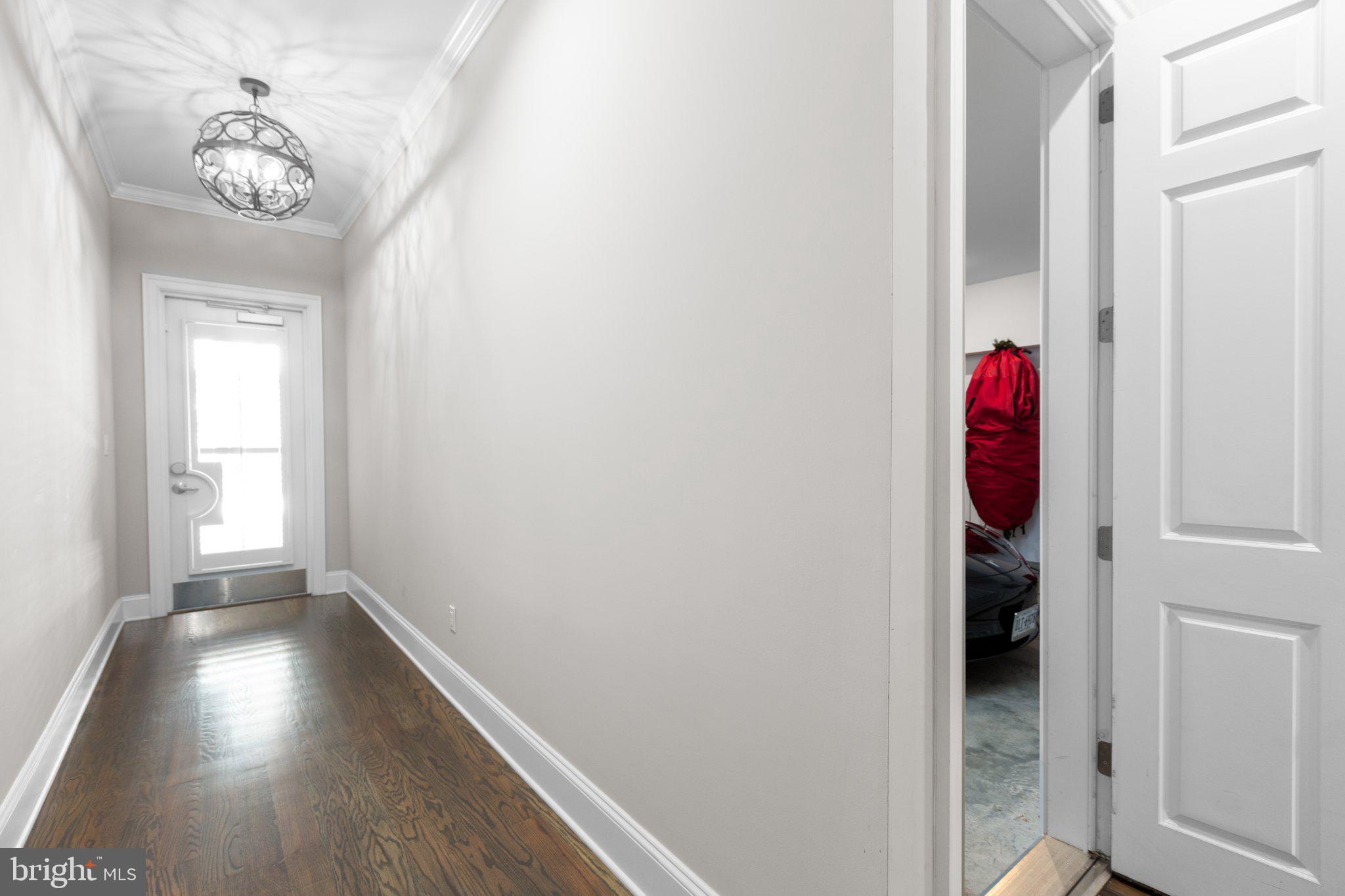 AMELIA SQUARE - Residential