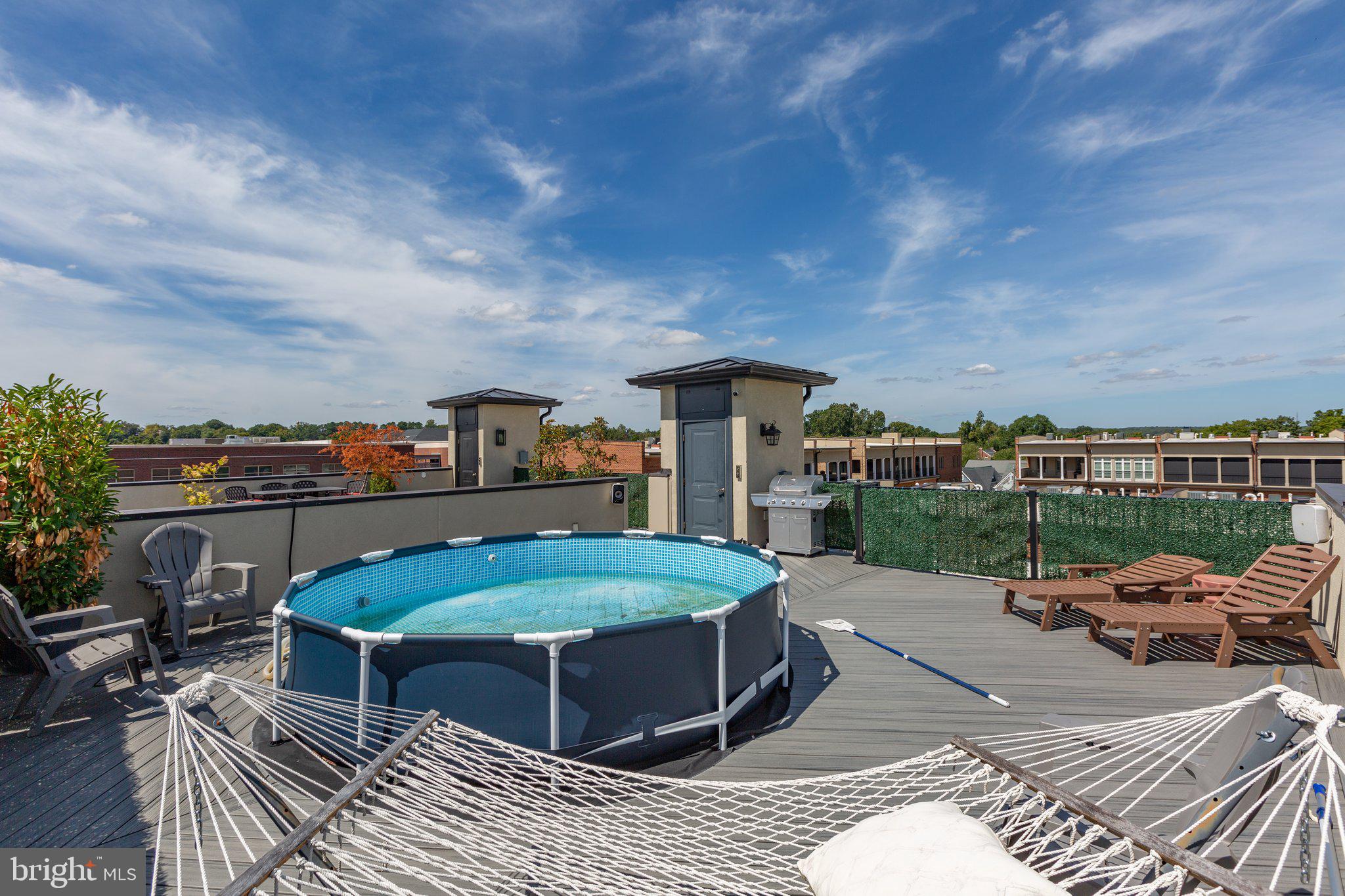 AMELIA SQUARE - Residential