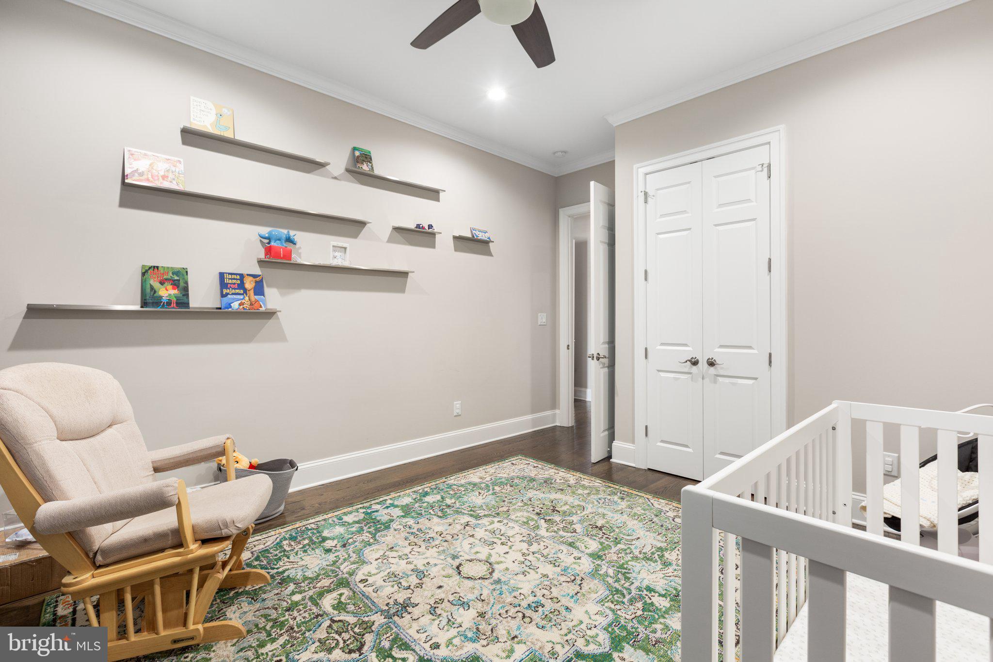 AMELIA SQUARE - Residential