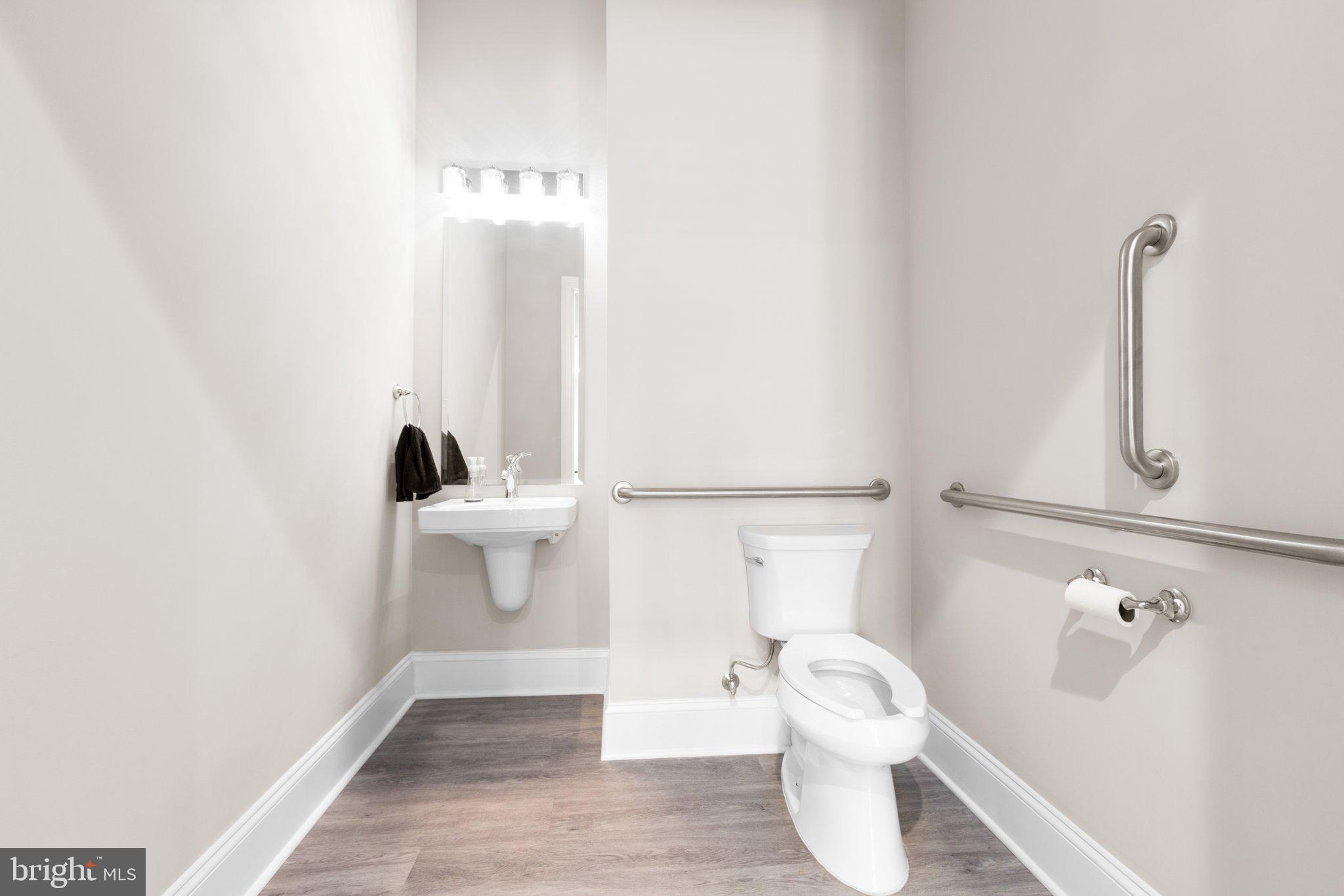 AMELIA SQUARE - Residential