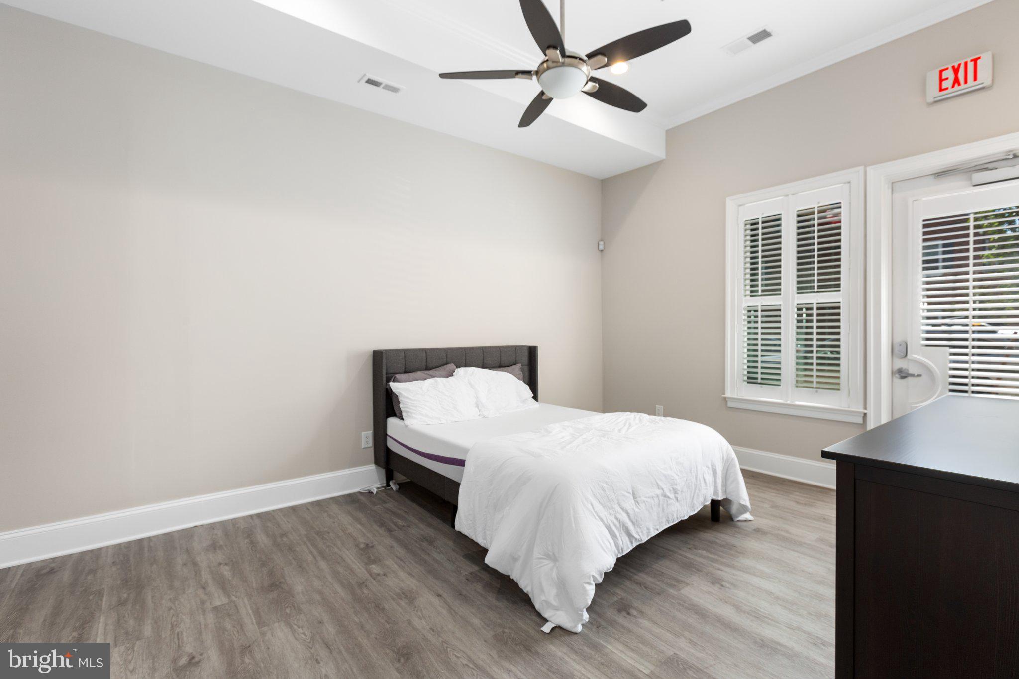 AMELIA SQUARE - Residential