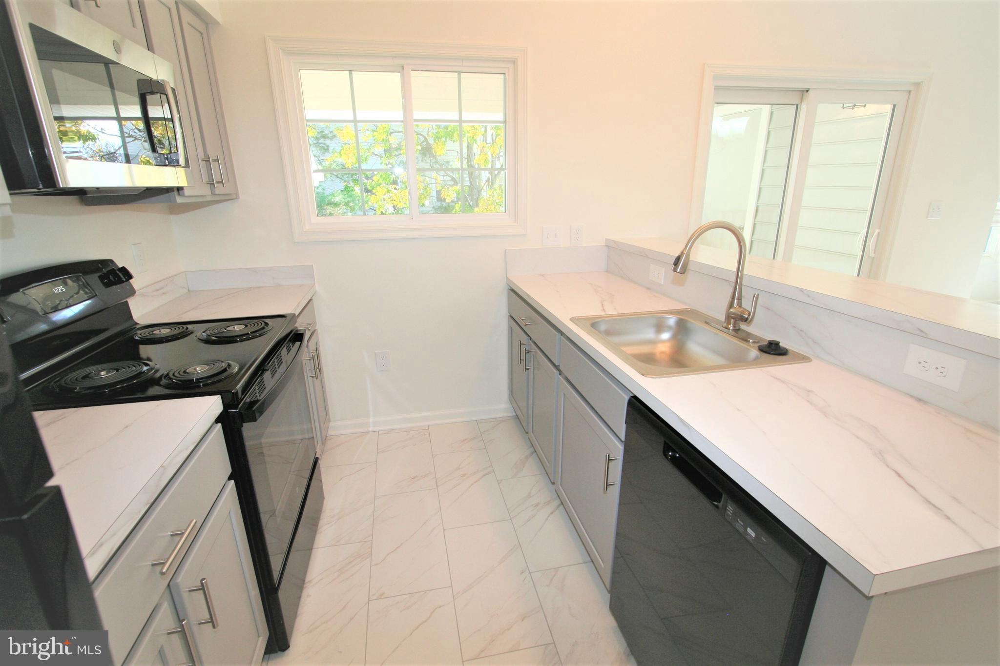 BRIDGEPORT CONDO PHASE 2 - Residential Lease