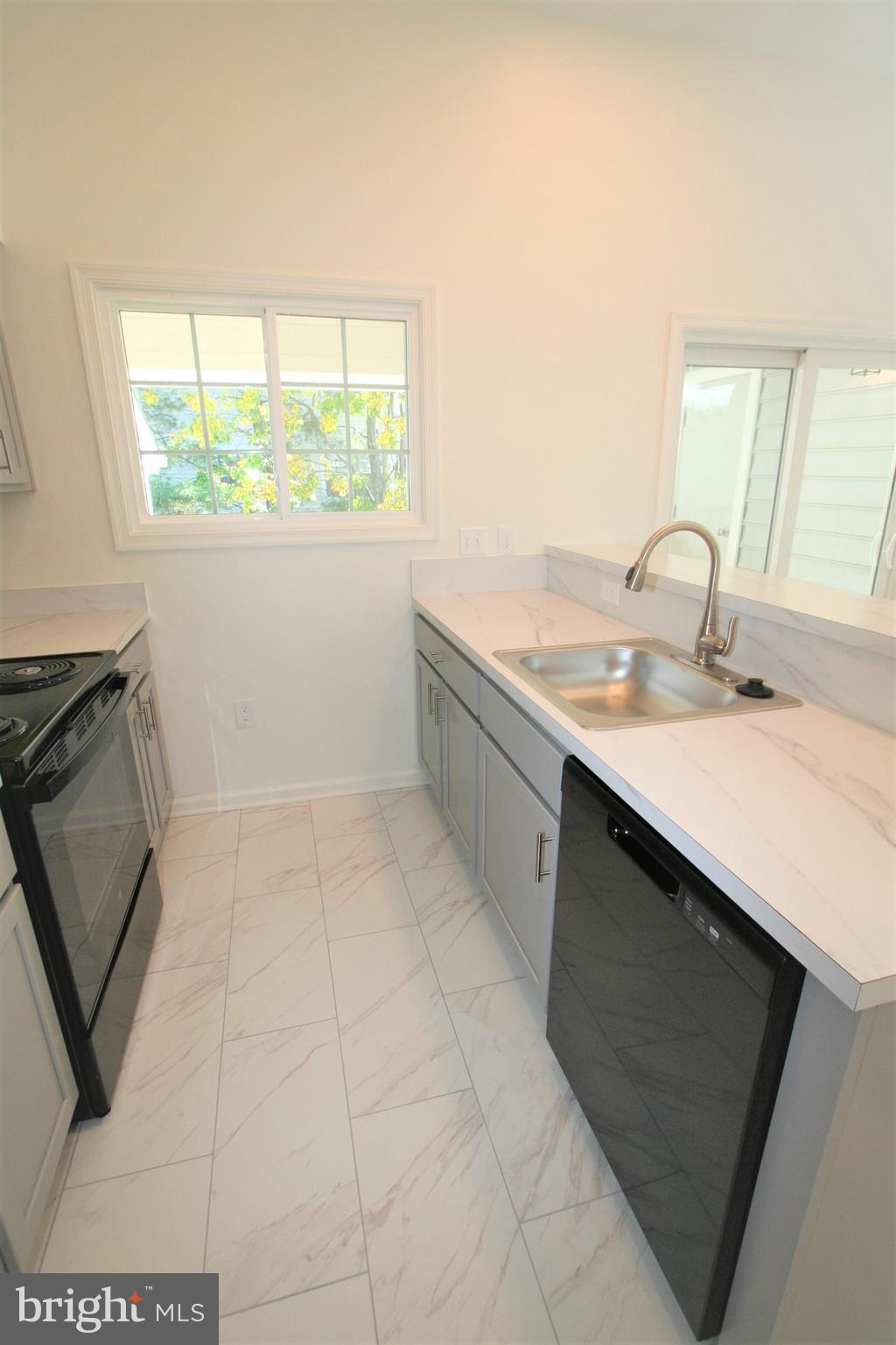 BRIDGEPORT CONDO PHASE 2 - Residential Lease