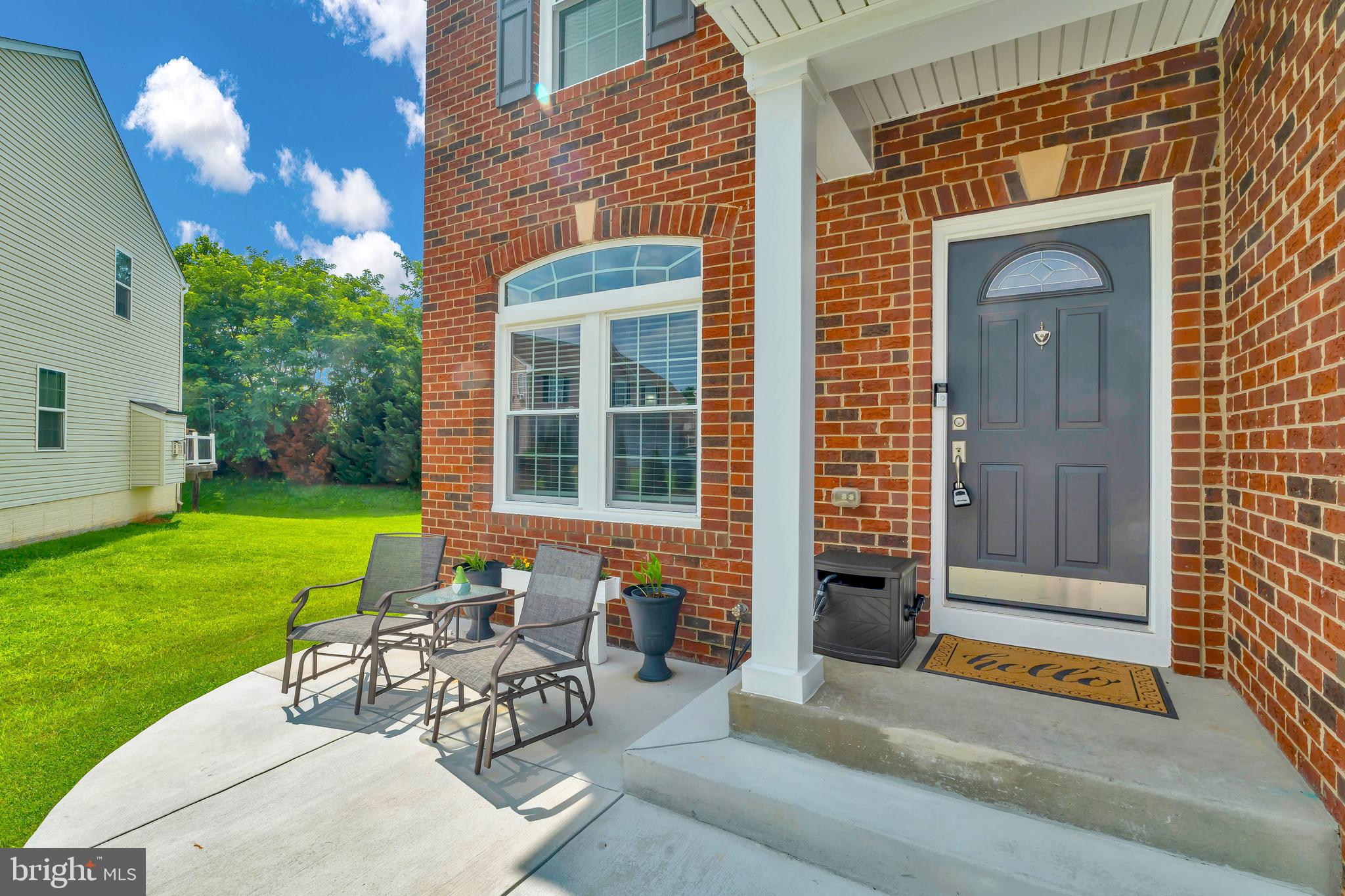 2304 JULIE COURT