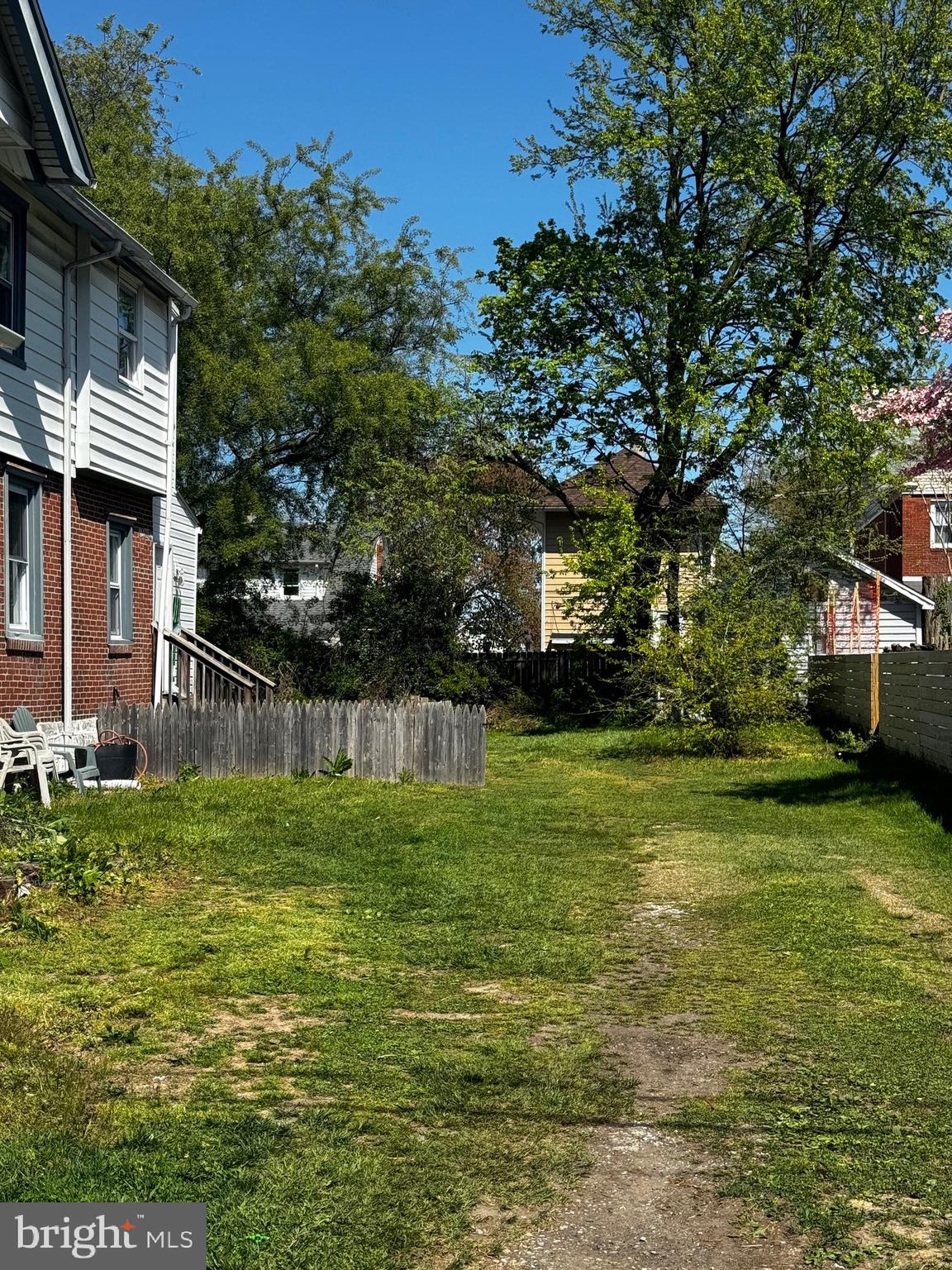 247 MELROSE AVENUE B