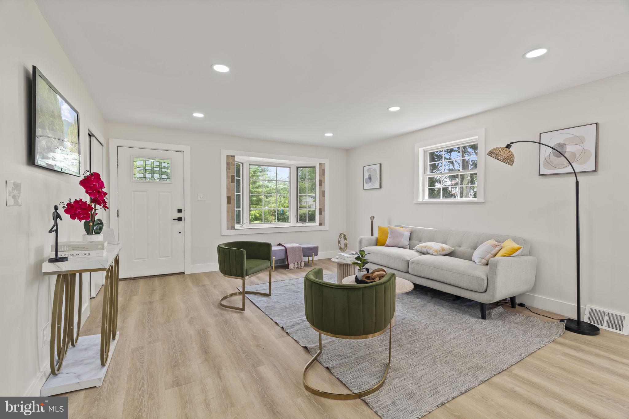 420 W 3RD AVENUE