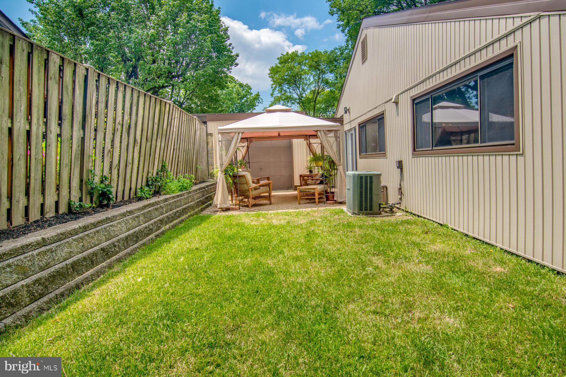 LONG REACH - Residential