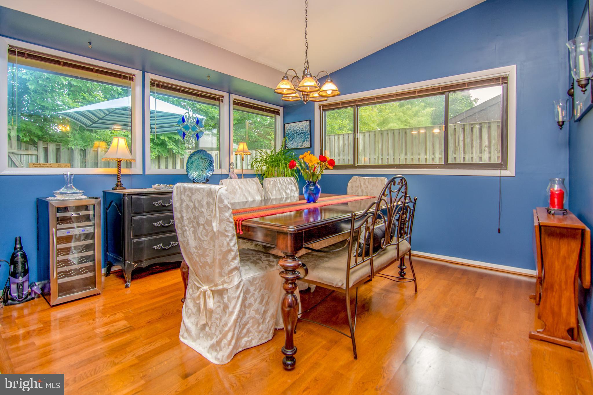 LONG REACH - Residential