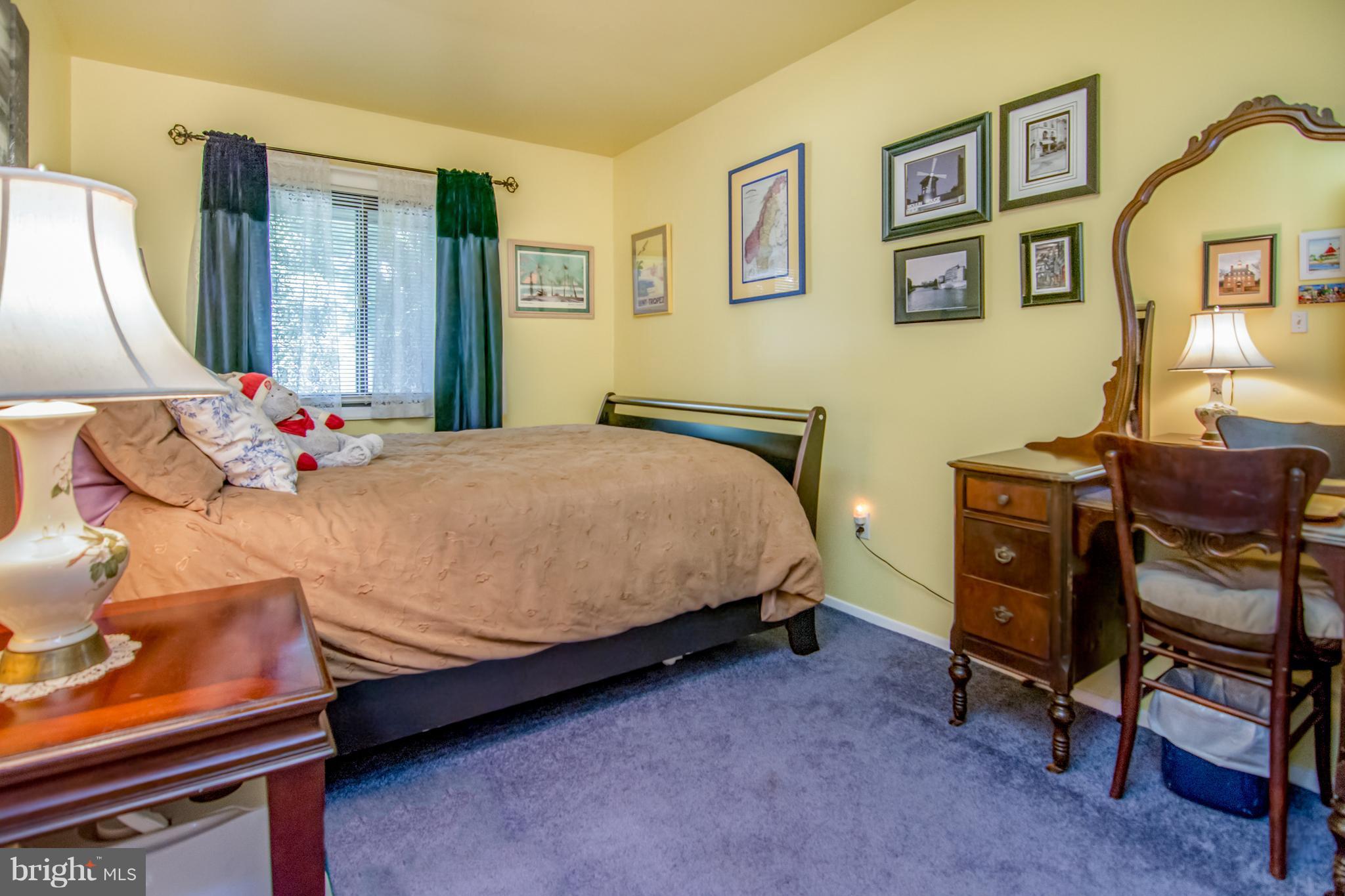 LONG REACH - Residential