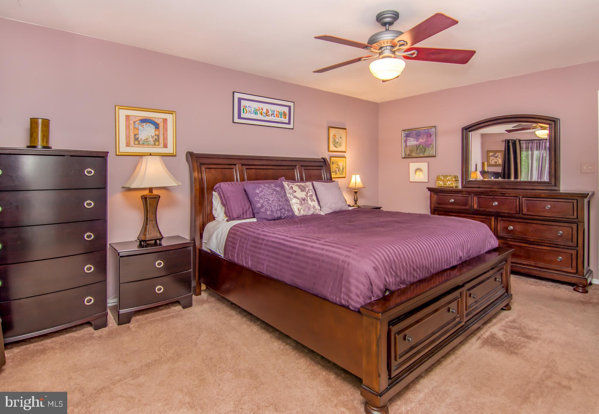 LONG REACH - Residential