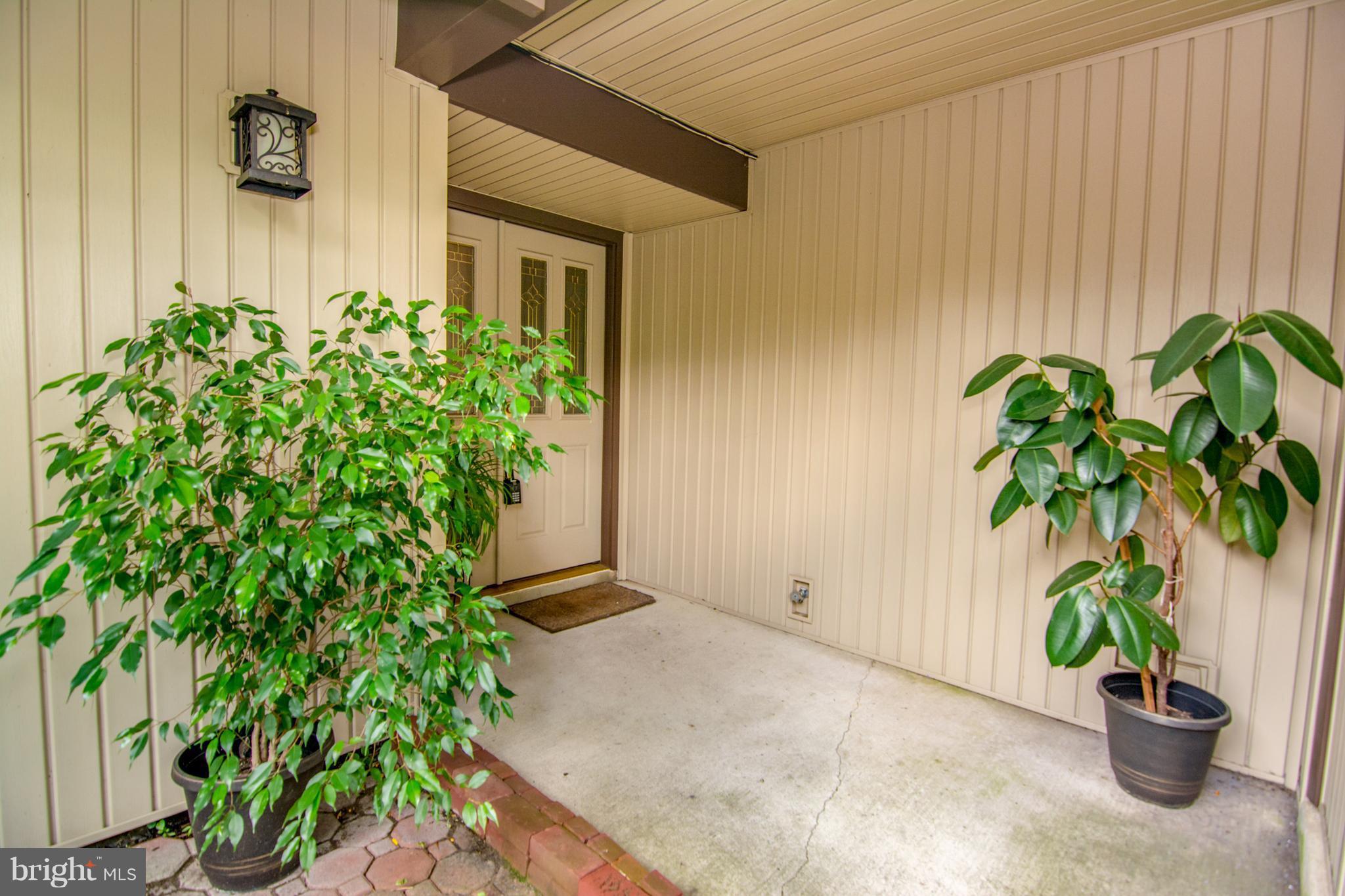 LONG REACH - Residential