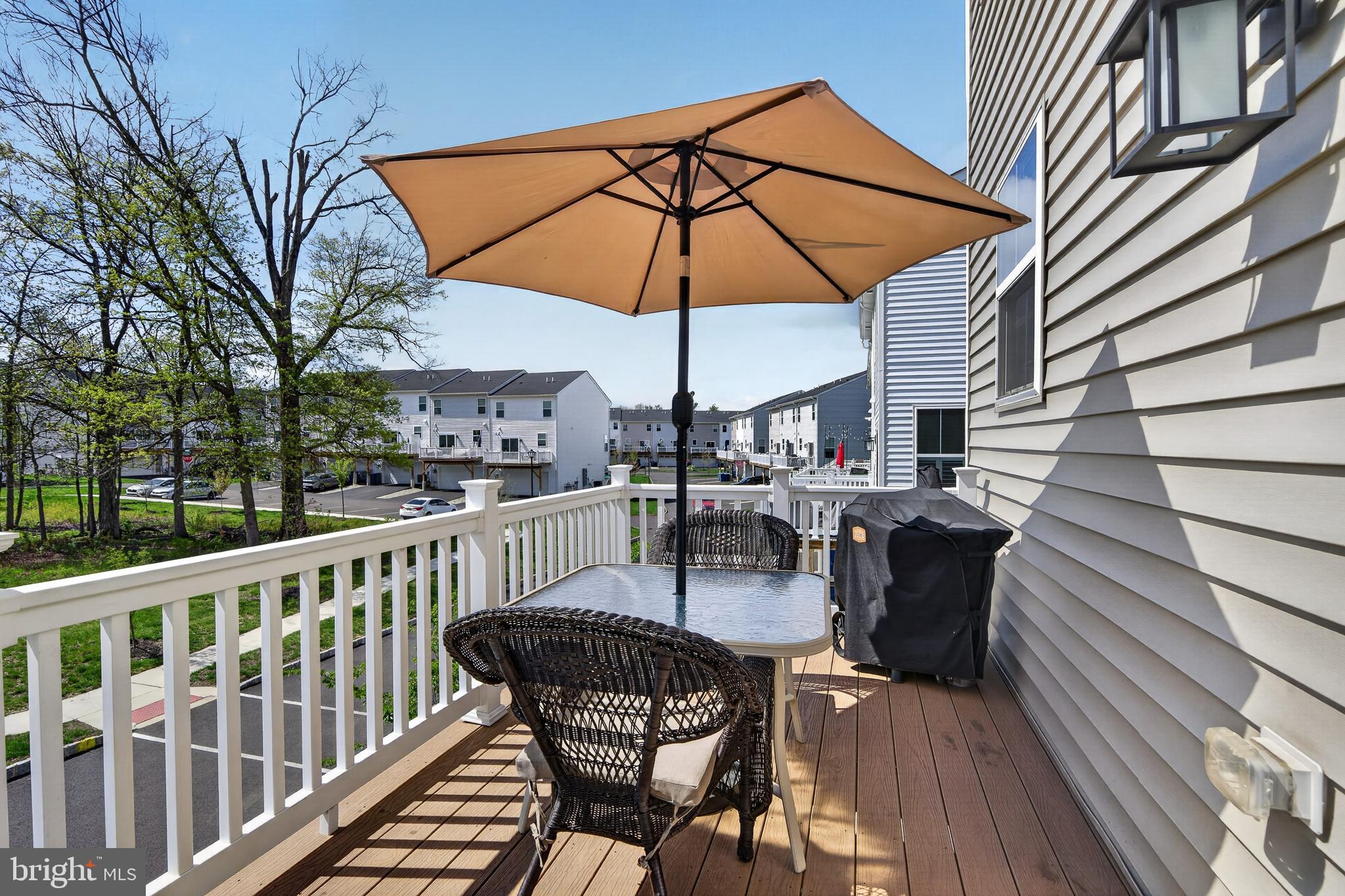 LANTERN RIDGE - Residential