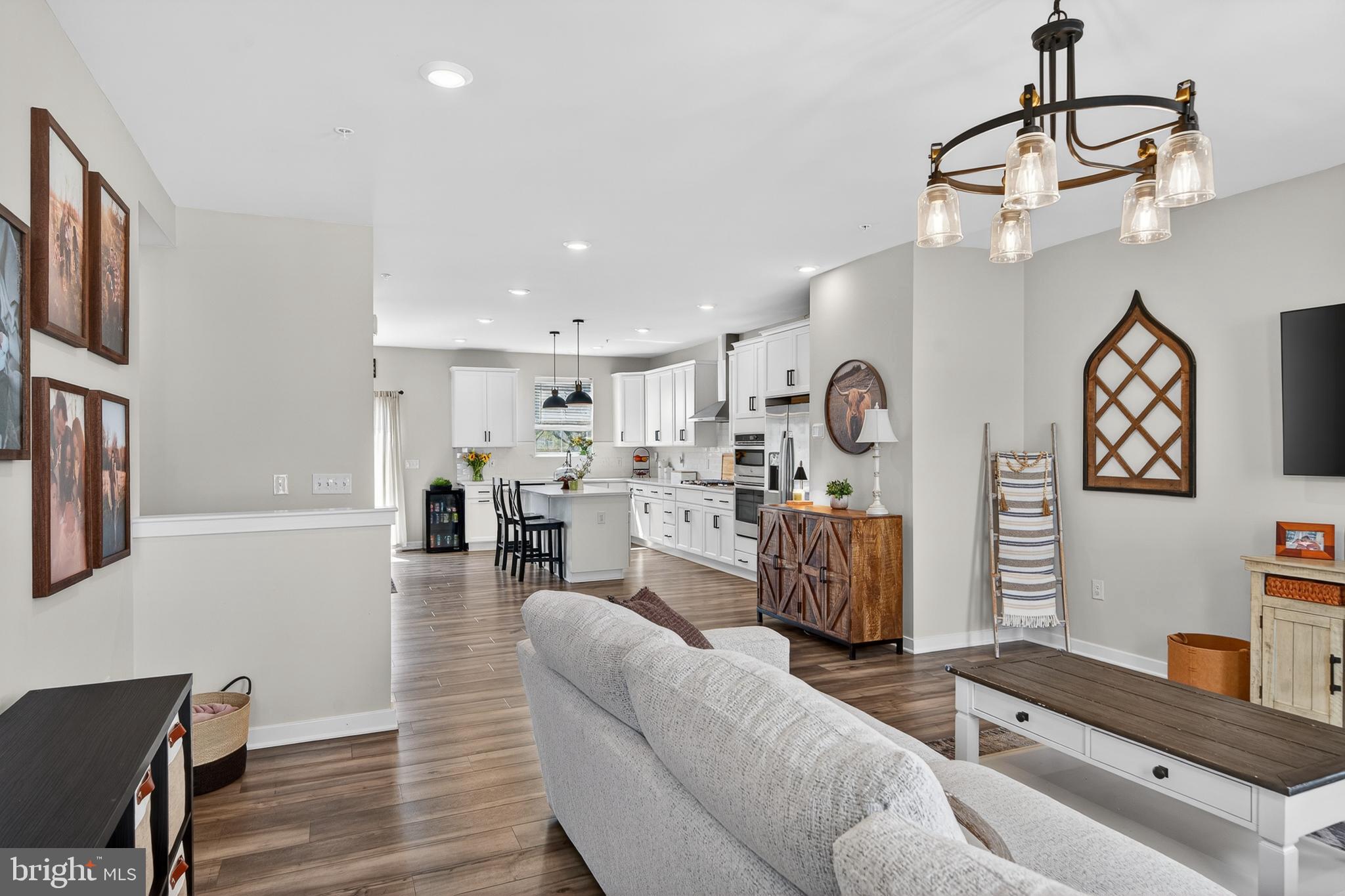 LANTERN RIDGE - Residential