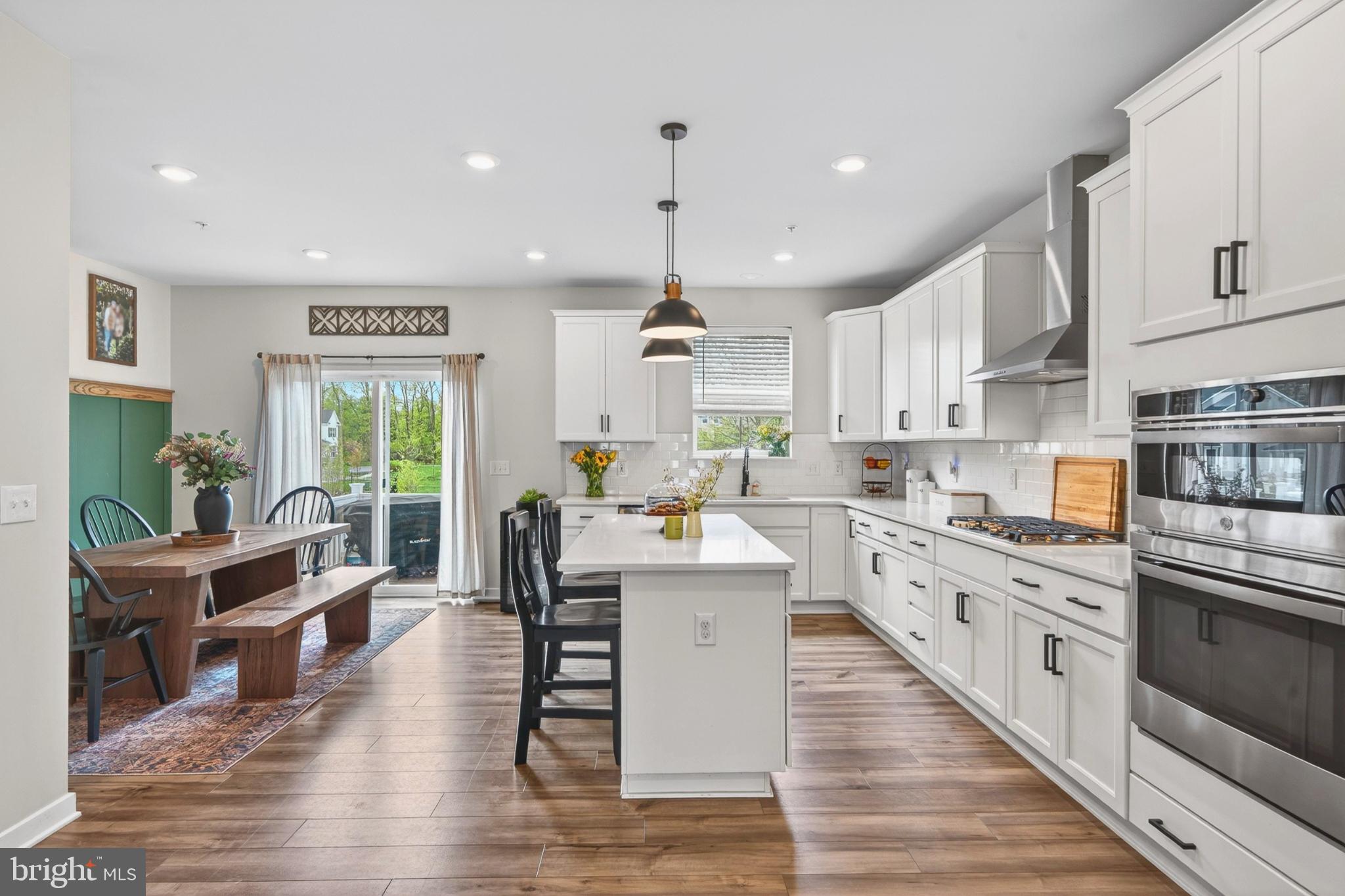 LANTERN RIDGE - Residential