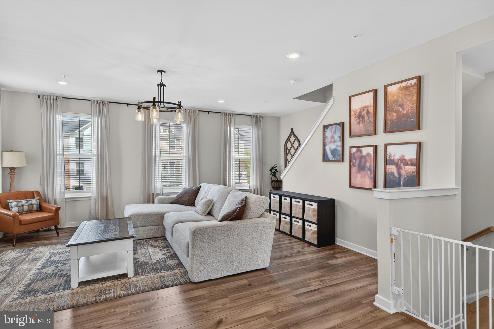 LANTERN RIDGE - Residential