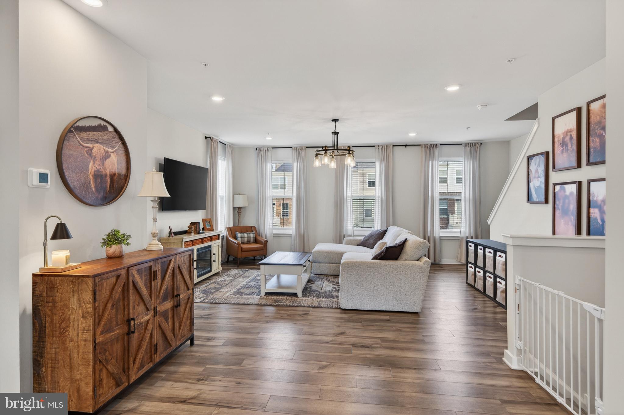 LANTERN RIDGE - Residential