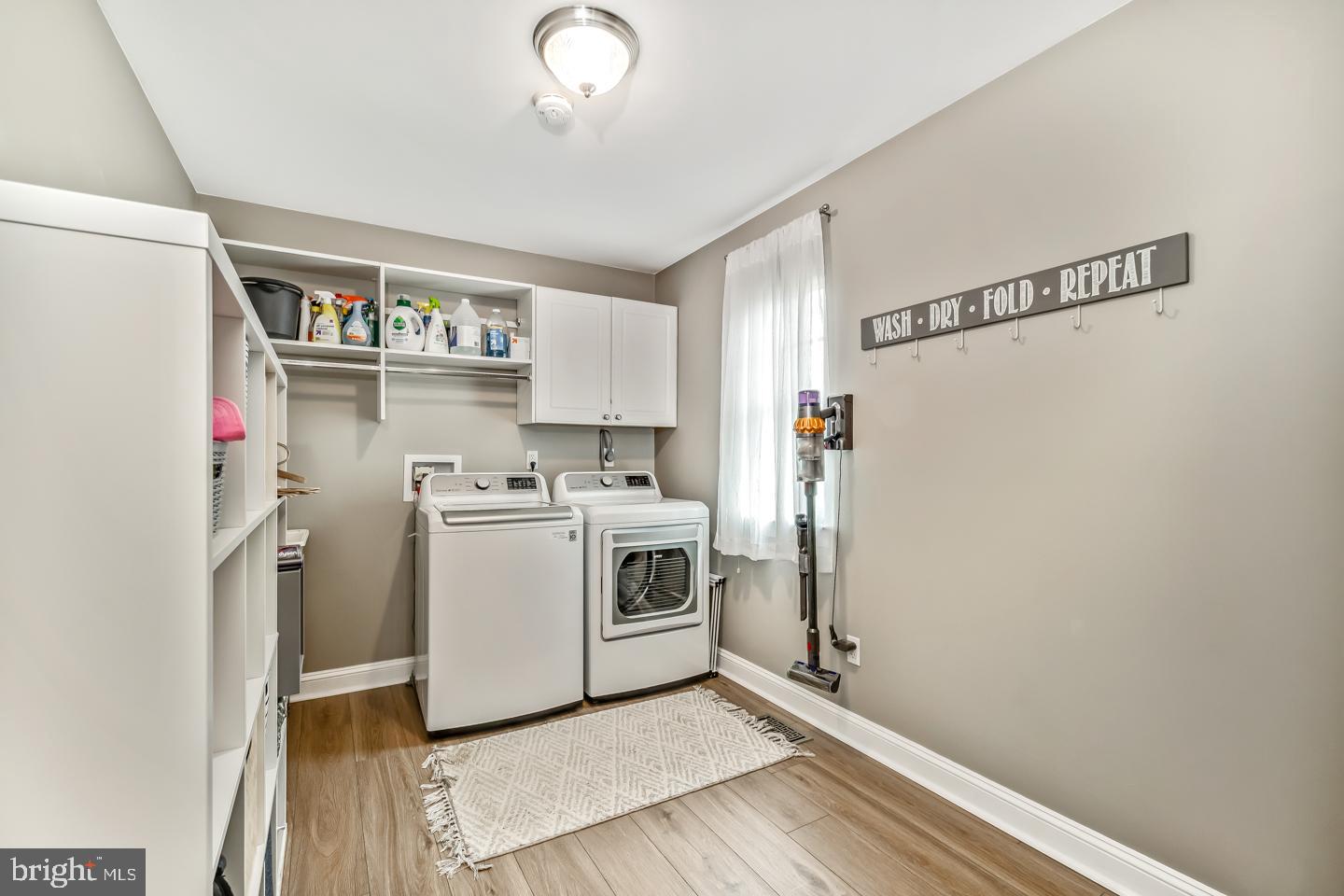 OAK ESTS - Residential