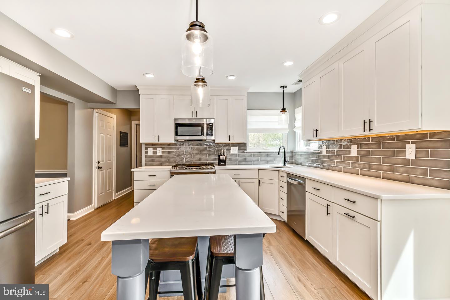 OAK ESTS - Residential