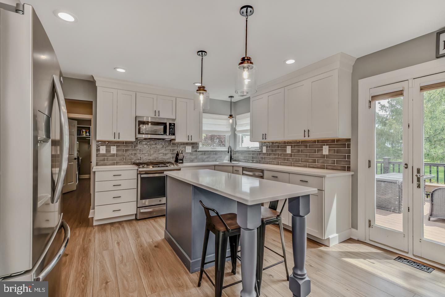 OAK ESTS - Residential