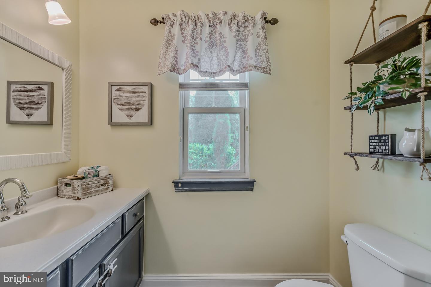 OAK ESTS - Residential