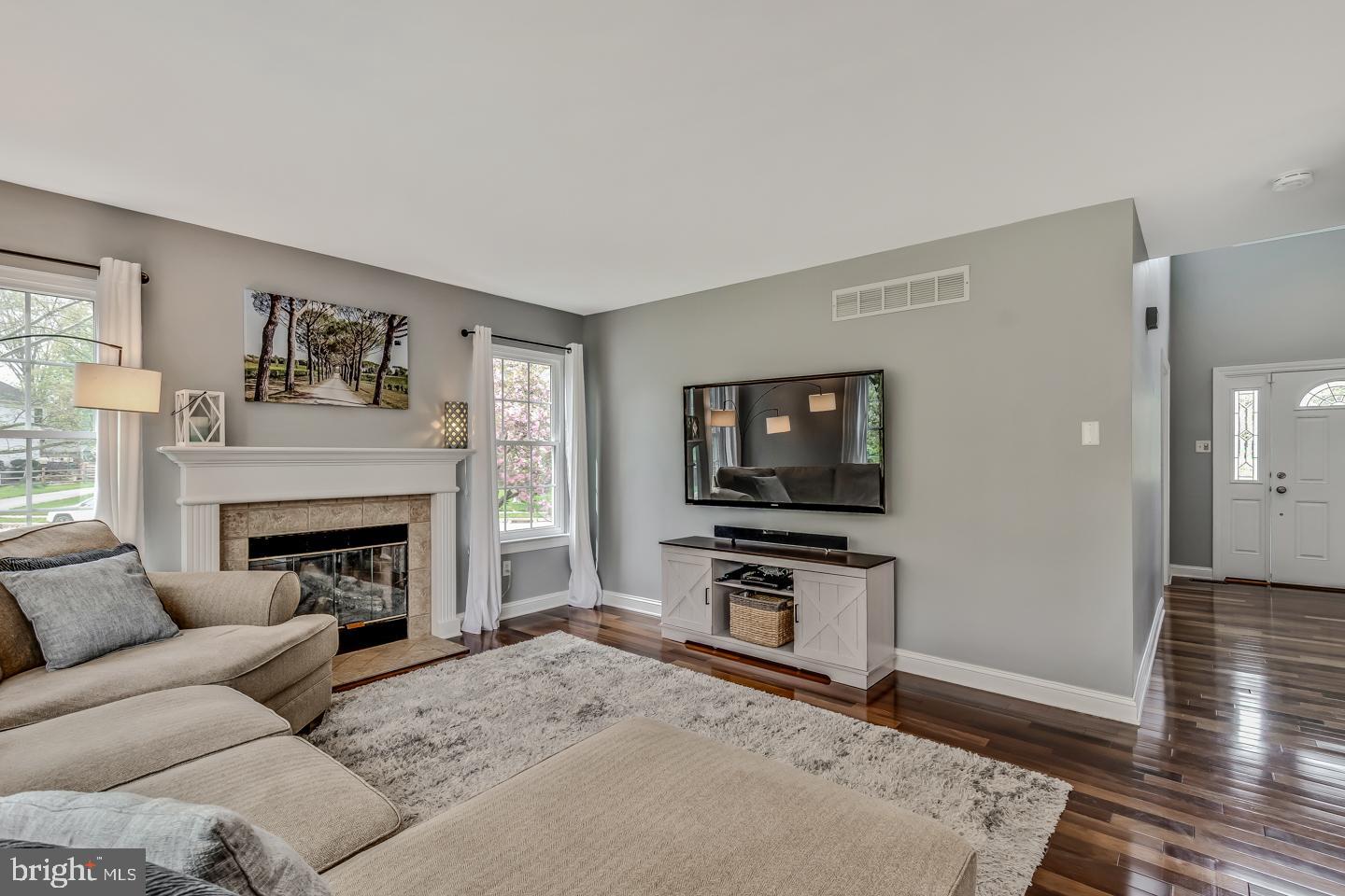 OAK ESTS - Residential