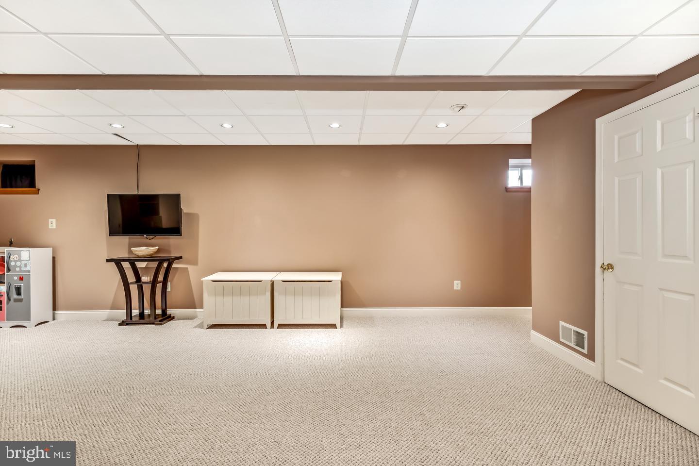 OAK ESTS - Residential