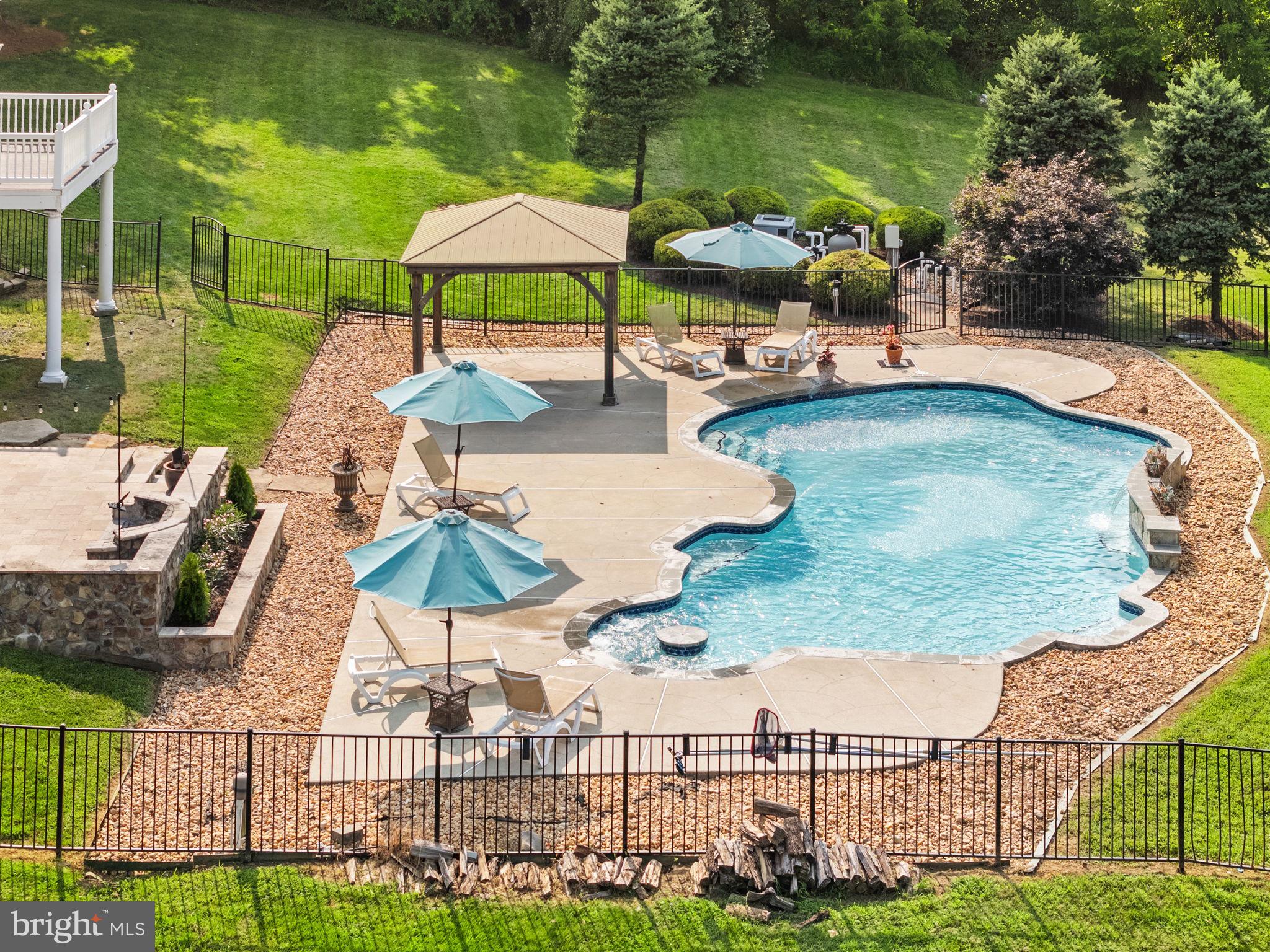 CARLTON - Residential