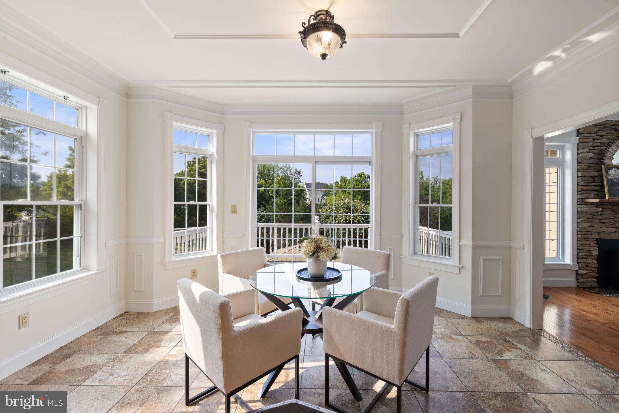 CARLTON - Residential