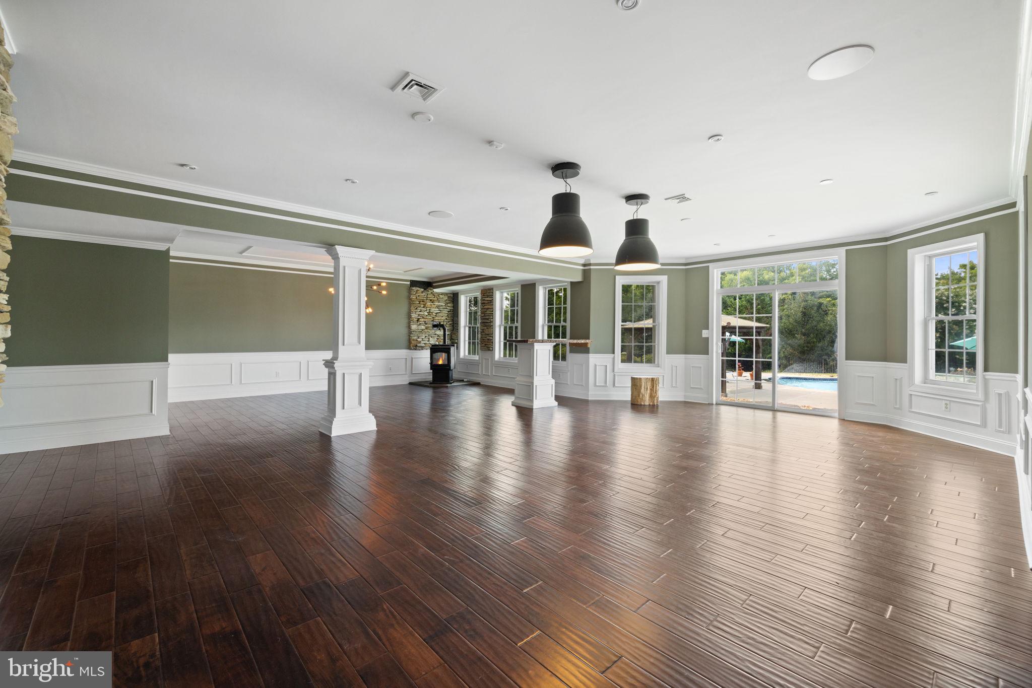 CARLTON - Residential