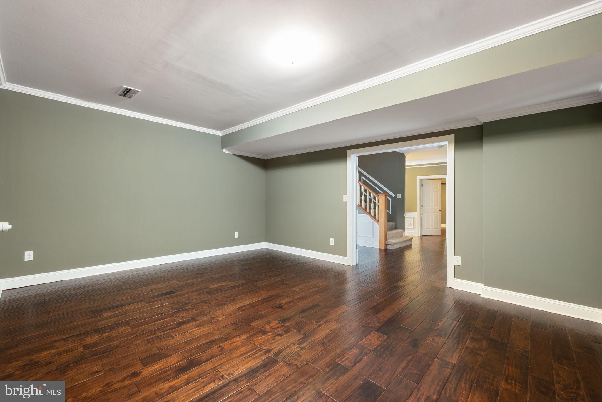 CARLTON - Residential