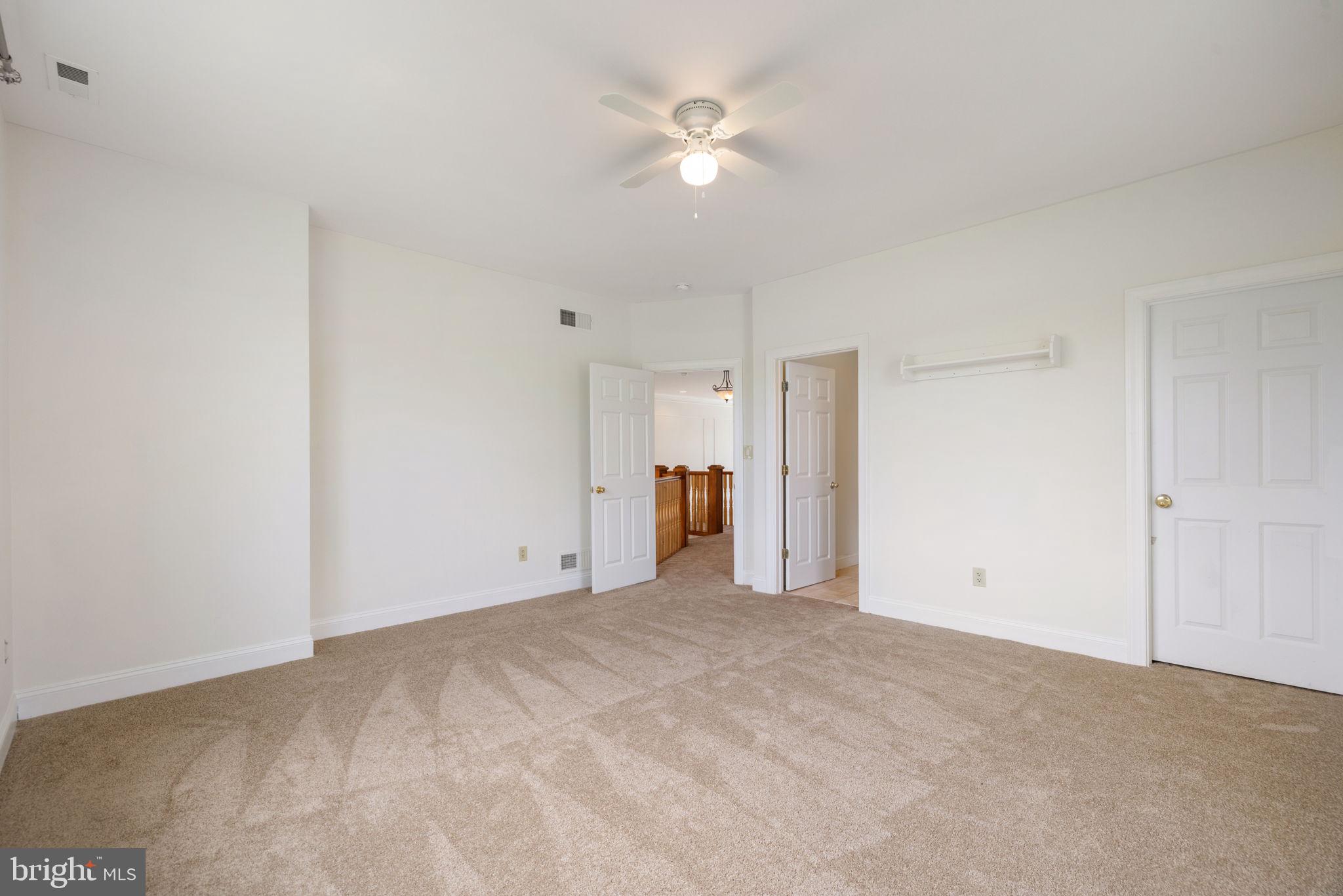 CARLTON - Residential