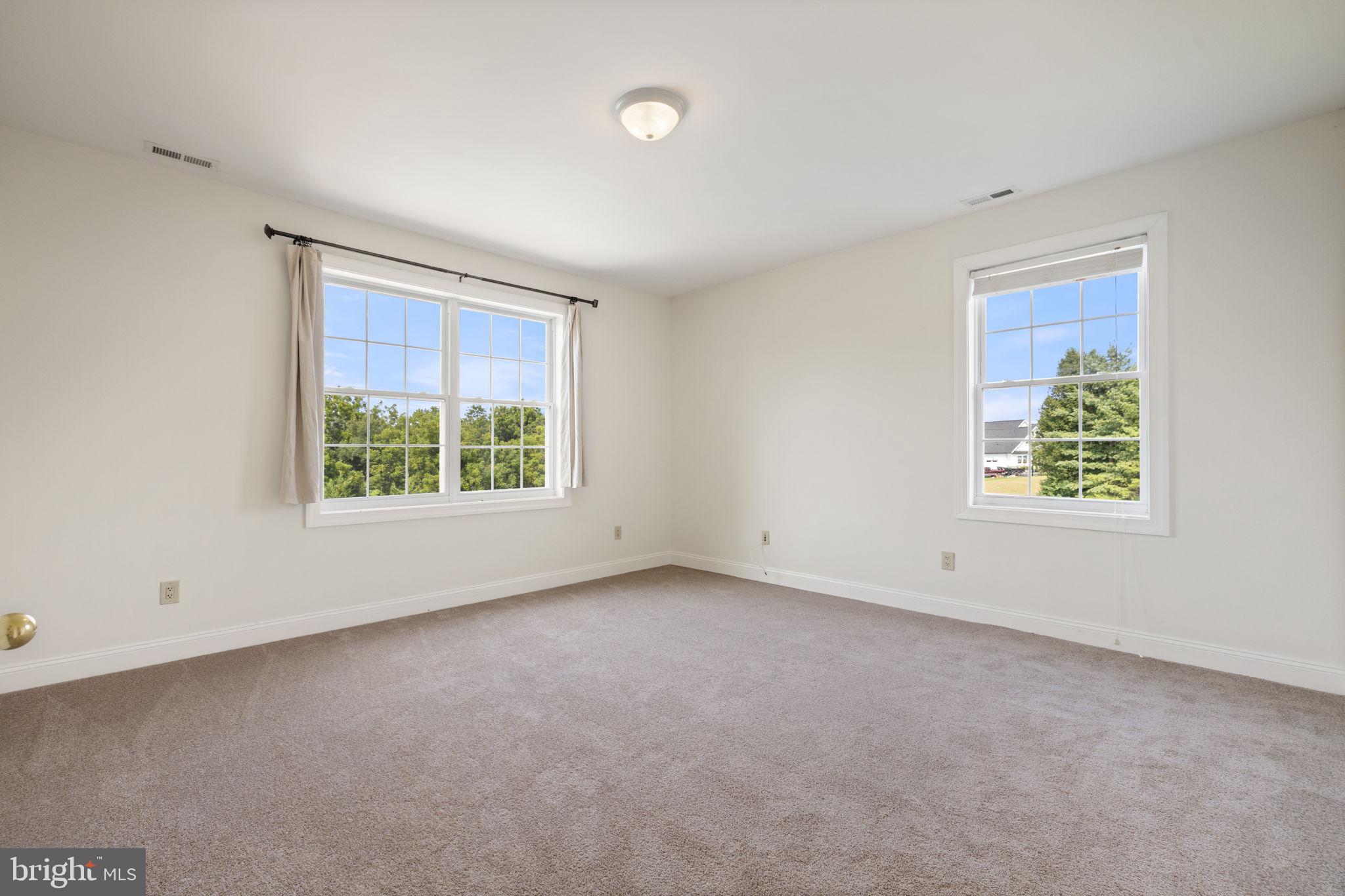 CARLTON - Residential