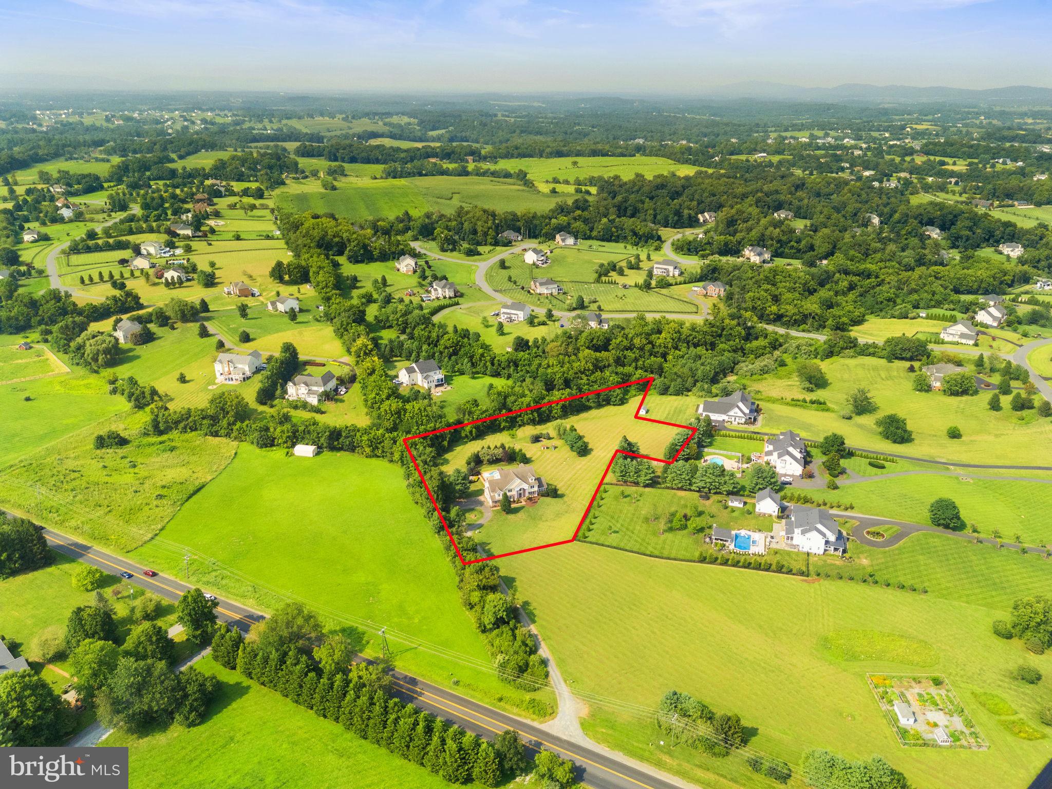 CARLTON - Residential