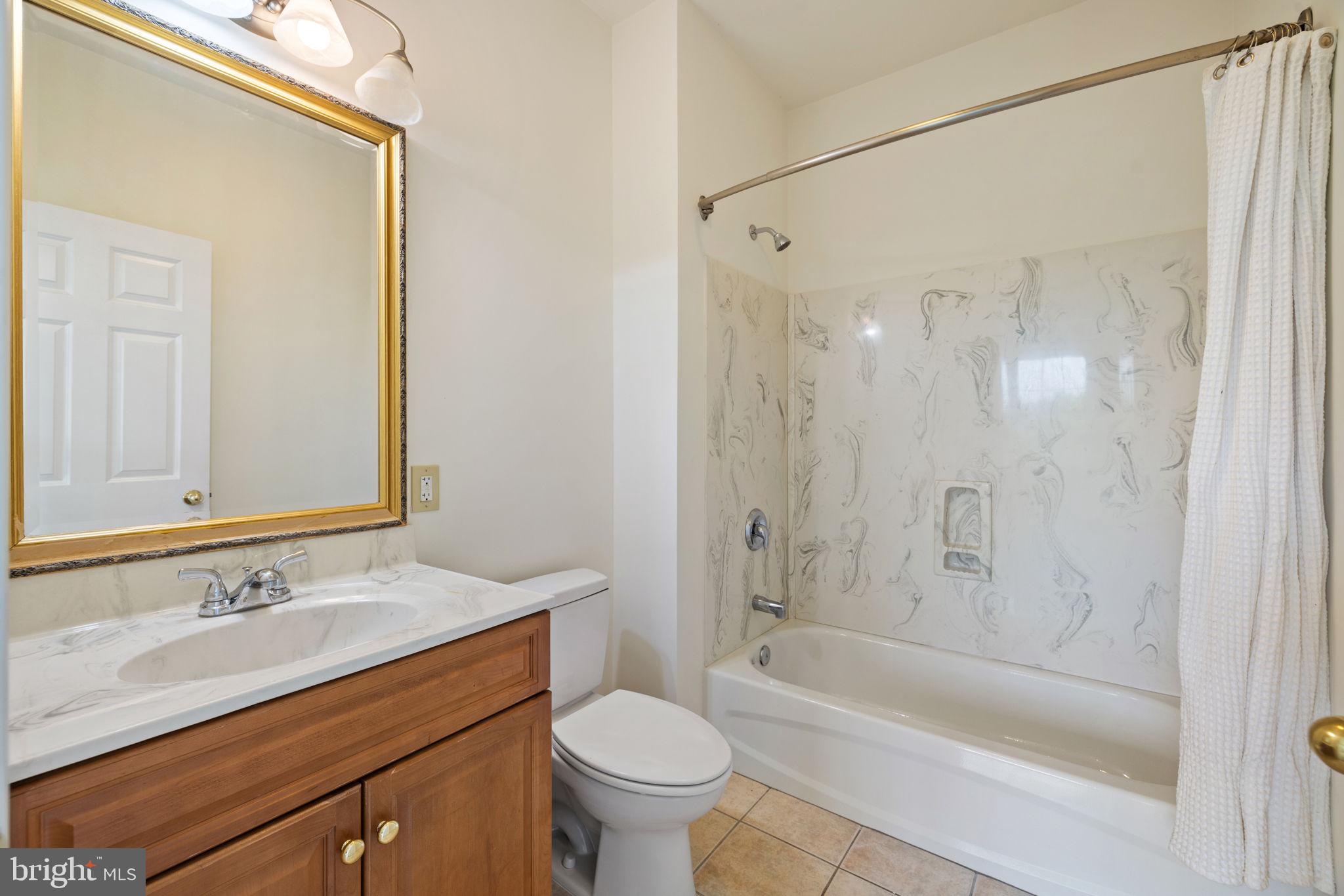 CARLTON - Residential