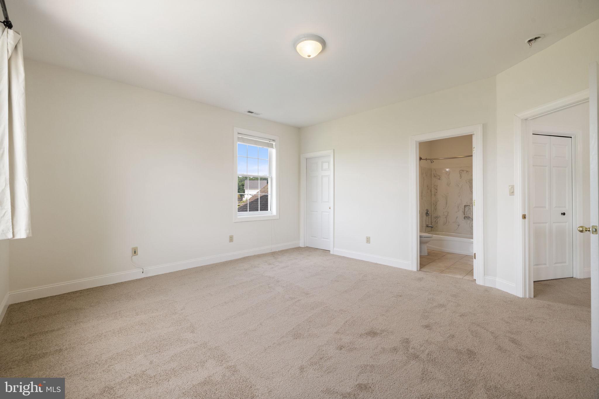 CARLTON - Residential