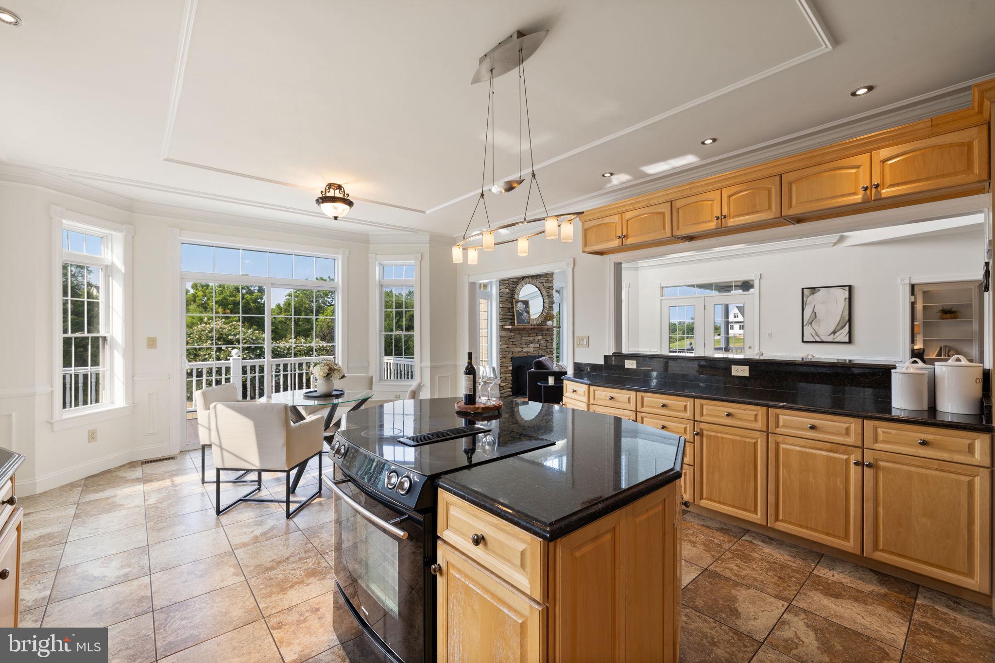 CARLTON - Residential