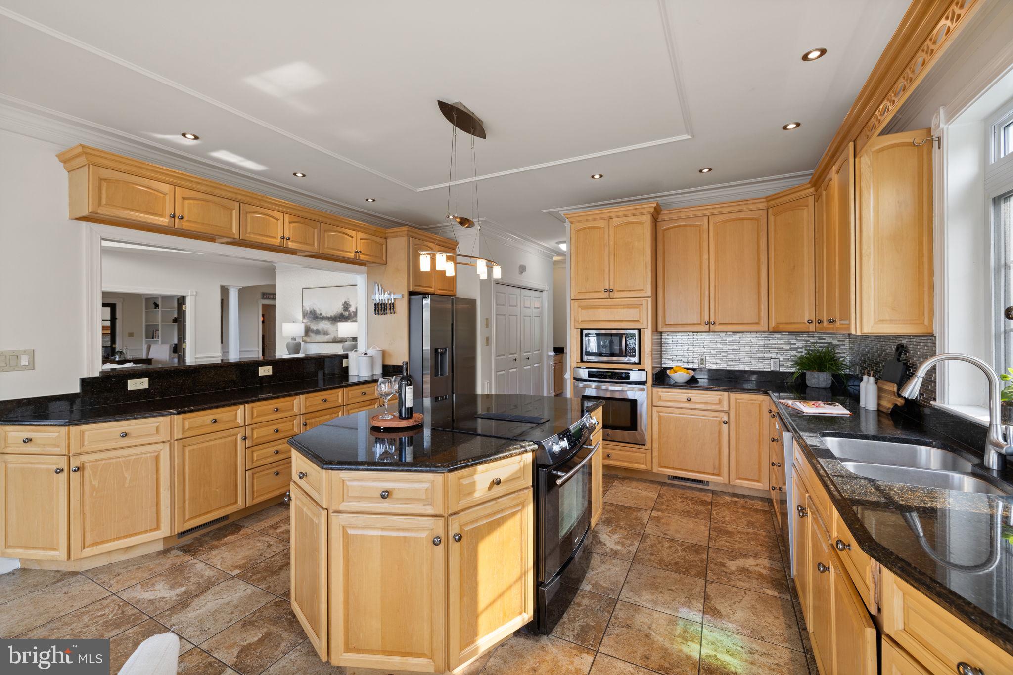 CARLTON - Residential