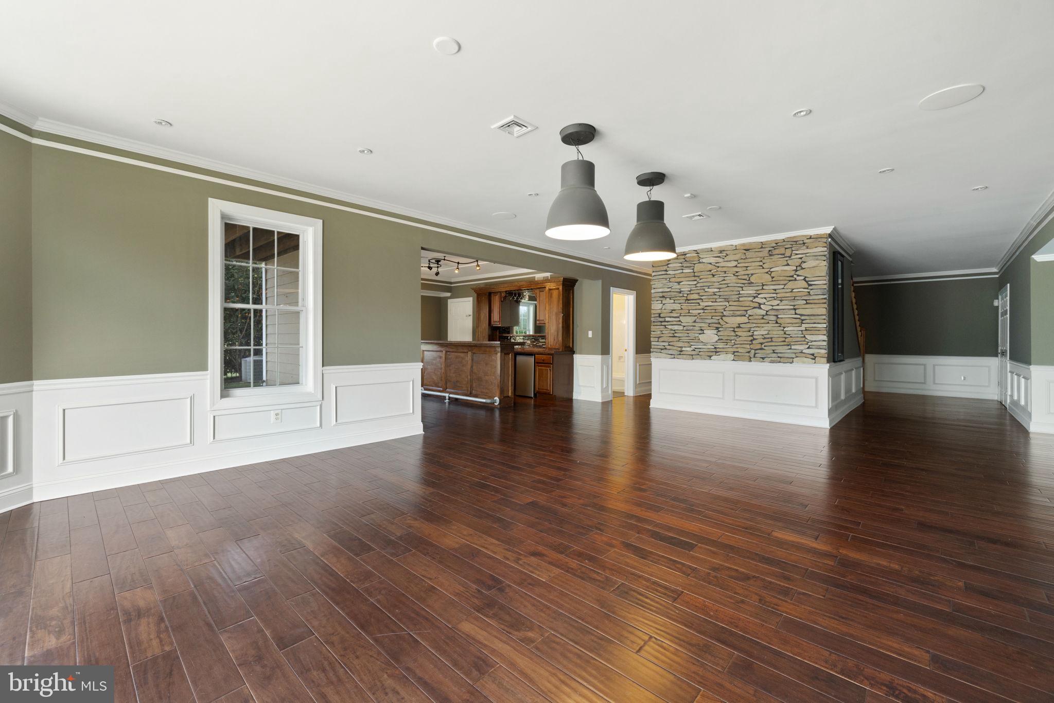 CARLTON - Residential