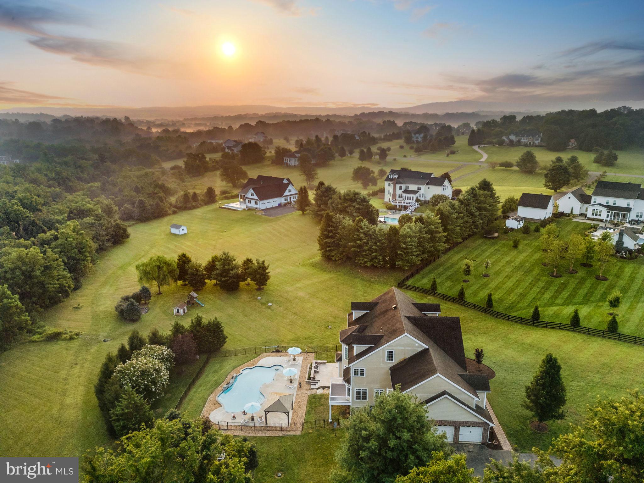 CARLTON - Residential