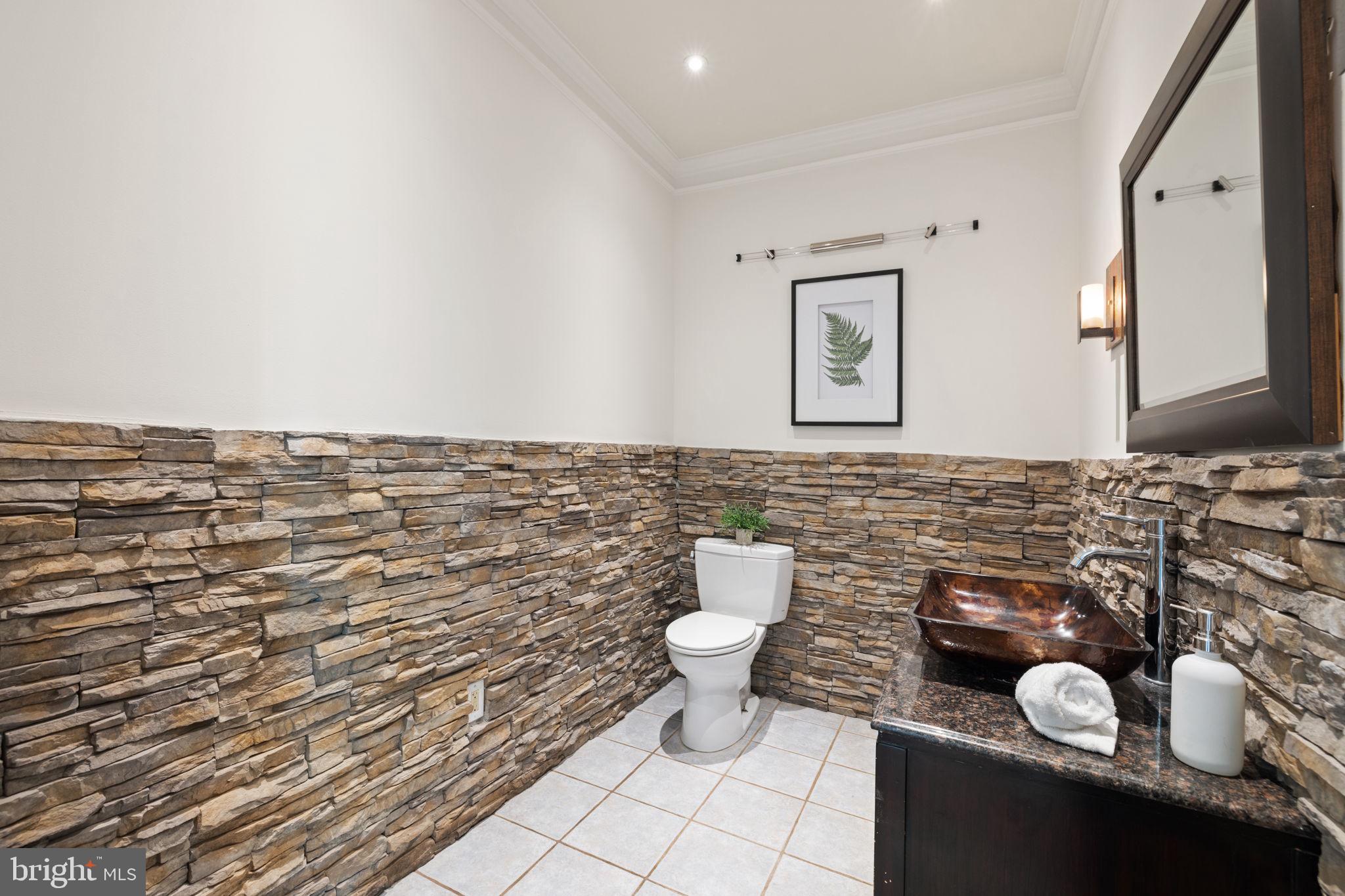 CARLTON - Residential