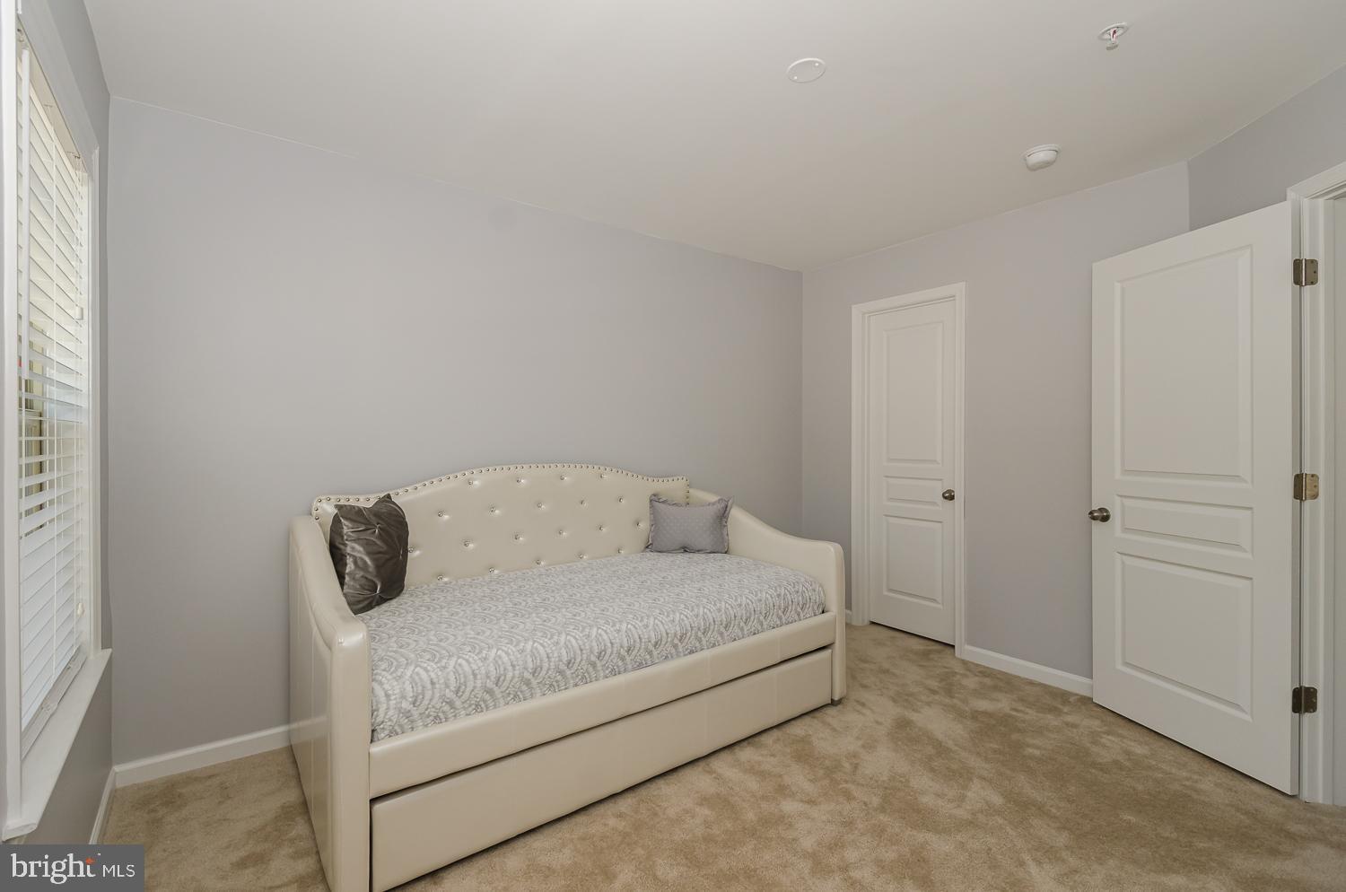 HOLLY RIDGE - Residential Lease