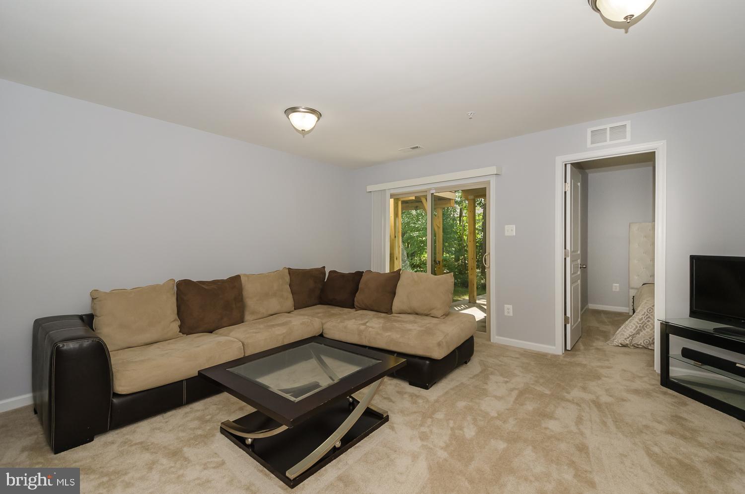 HOLLY RIDGE - Residential Lease